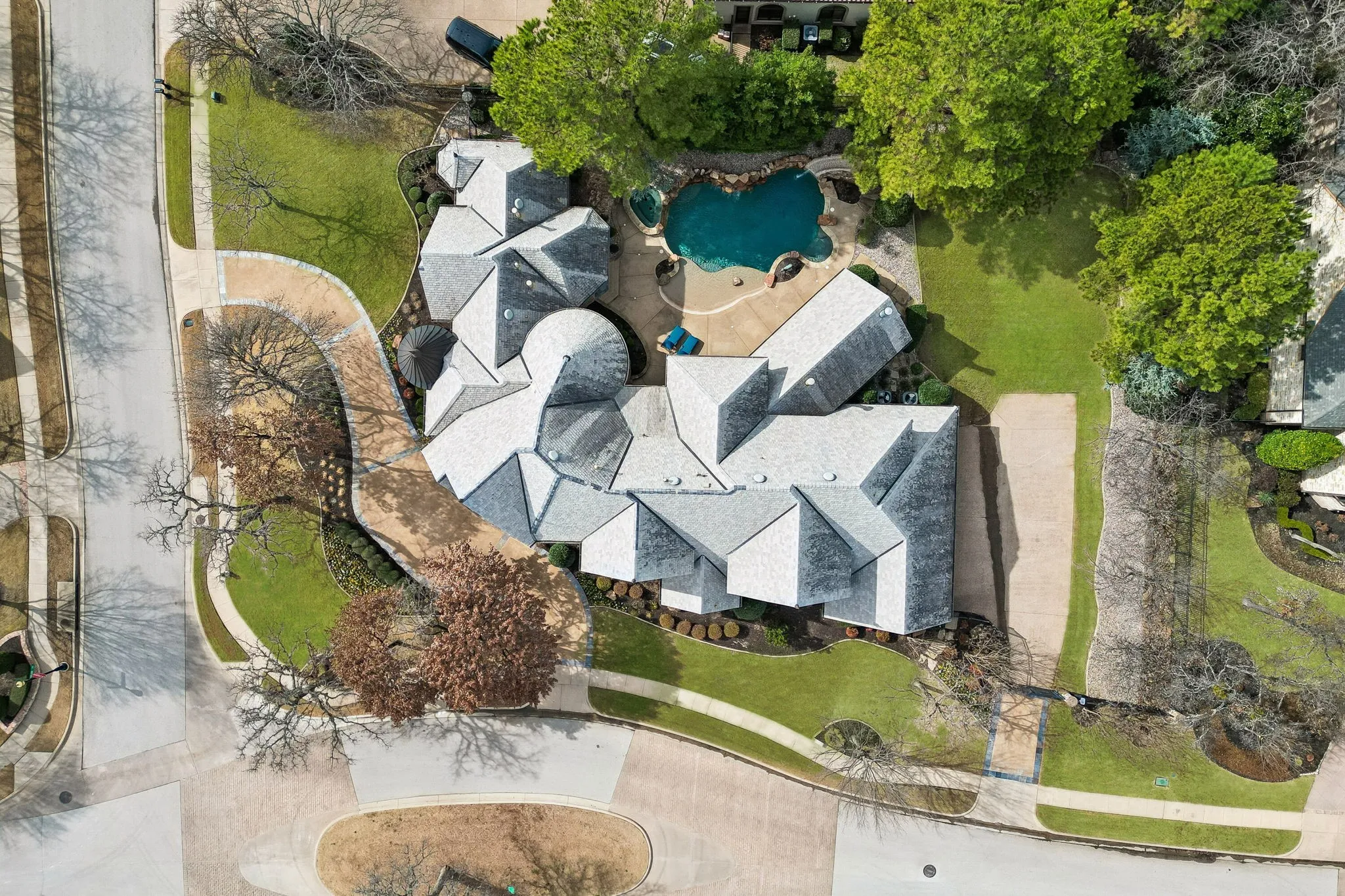 Single Family Residence For Sale in Tarrant County , 1800 Beam Drive, Southlake, Texas 76092, 5 Bedroom, 7 Bathroom, 4 Garage spaces, 6,144 Sqft, built in 2007, mls#21161535, Real Estate Agent in Southlake, Homes For Sale in Tarrant county, Homes For Sale in Southlake, Realtor in Southlake Texas, Real Estate Brokerage Independent Realty Texas, Luminita Cordes Realtor