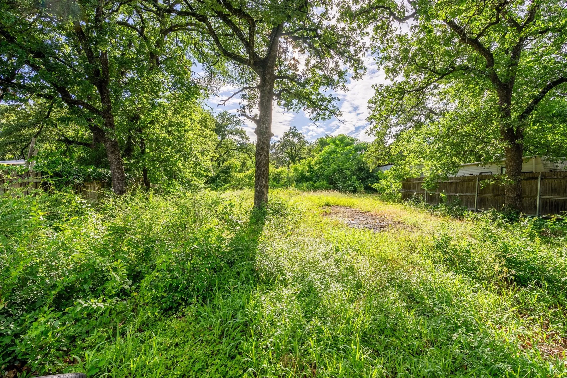 Unimproved Land For Sale in Tarrant County , 4012 Erath Street, Fort Worth, Texas 76119, 0, 0, Garage spaces, 0 Sqft, built in 0, Price $65,000, mls#21177991, Real Estate Agent in Fort Worth, Homes For Sale in Tarrant county, Homes For Sale in Fort Worth, Realtor in Fort Worth Texas, Real Estate Brokerage Independent Realty Texas, Luminita Cordes Realtor