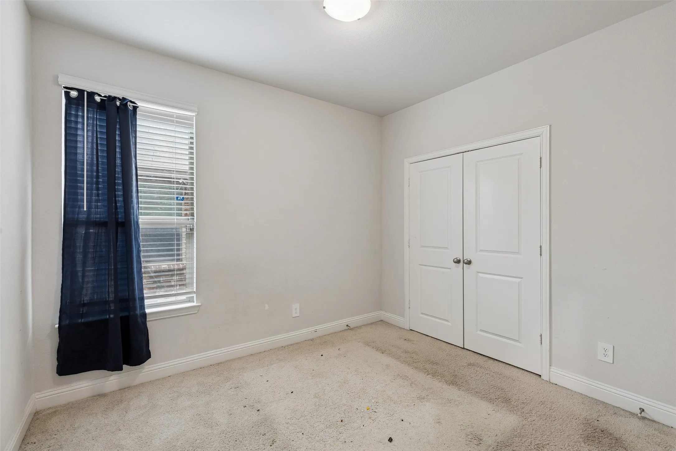 Single Family Residence For Sale in Kaufman County , 1053 Norias Drive, Forney, Texas 75126, 4 Bedrooms, 3 Bathrooms, 2 Garage spaces, 2,316 Sqft, built in 2021, Preowned, Price $325,000, mls#21176633, Real Estate Agent in Forney, Homes For Sale in Kaufman county, Homes For Sale in Forney, Realtor in Forney Texas, Real Estate Brokerage Independent Realty Texas, Luminita Cordes Realtor