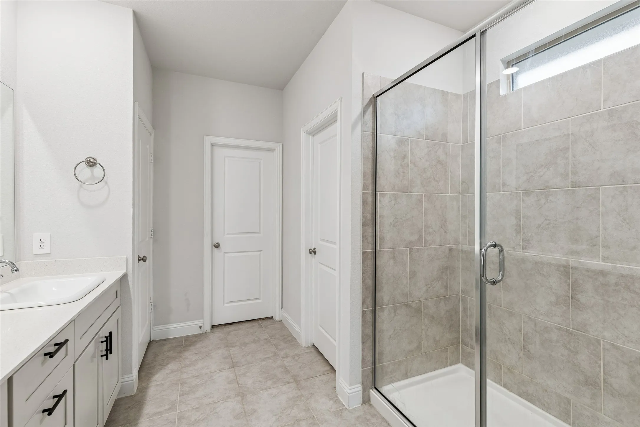 Single Family Residence For Sale in Kaufman County , 1053 Norias Drive, Forney, Texas 75126, 4 Bedrooms, 3 Bathrooms, 2 Garage spaces, 2,316 Sqft, built in 2021, Preowned, Price $325,000, mls#21176633, Real Estate Agent in Forney, Homes For Sale in Kaufman county, Homes For Sale in Forney, Realtor in Forney Texas, Real Estate Brokerage Independent Realty Texas, Luminita Cordes Realtor