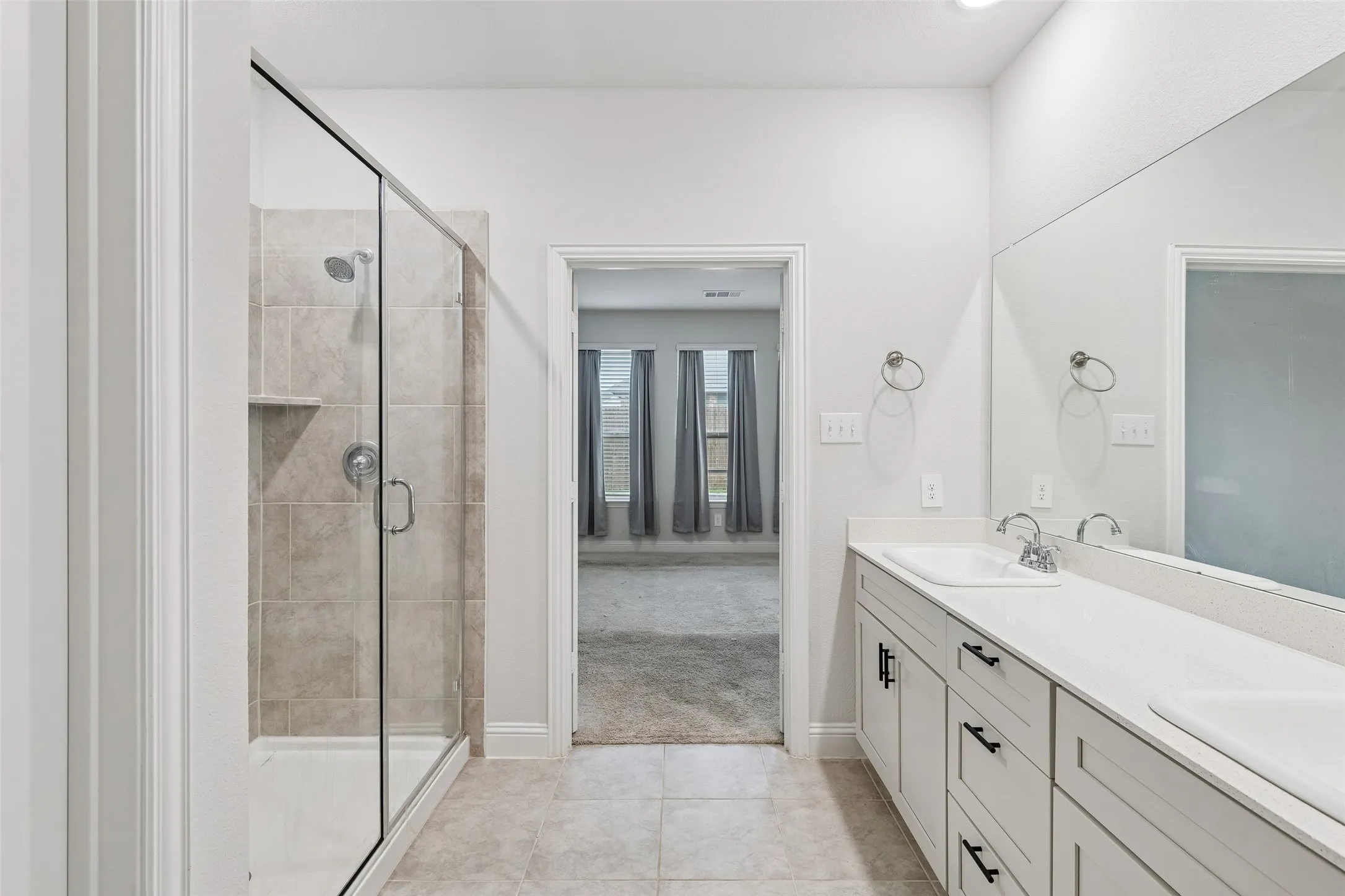 Single Family Residence For Sale in Kaufman County , 1053 Norias Drive, Forney, Texas 75126, 4 Bedrooms, 3 Bathrooms, 2 Garage spaces, 2,316 Sqft, built in 2021, Preowned, Price $325,000, mls#21176633, Real Estate Agent in Forney, Homes For Sale in Kaufman county, Homes For Sale in Forney, Realtor in Forney Texas, Real Estate Brokerage Independent Realty Texas, Luminita Cordes Realtor
