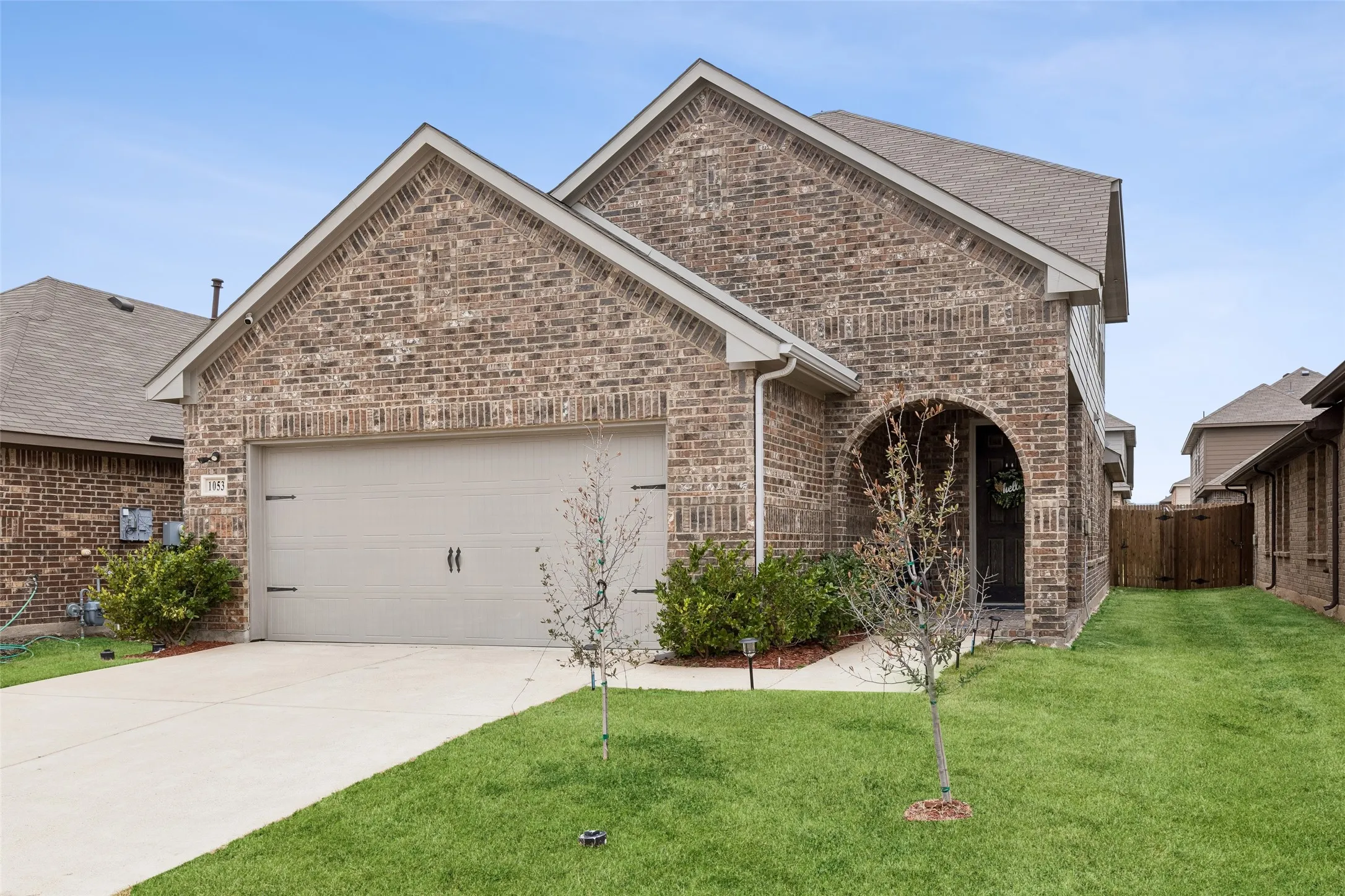 Single Family Residence For Sale in Kaufman County , 1053 Norias Drive, Forney, Texas 75126, 4 Bedrooms, 3 Bathrooms, 2 Garage spaces, 2,316 Sqft, built in 2021, Preowned, Price $325,000, mls#21176633, Real Estate Agent in Forney, Homes For Sale in Kaufman county, Homes For Sale in Forney, Realtor in Forney Texas, Real Estate Brokerage Independent Realty Texas, Luminita Cordes Realtor