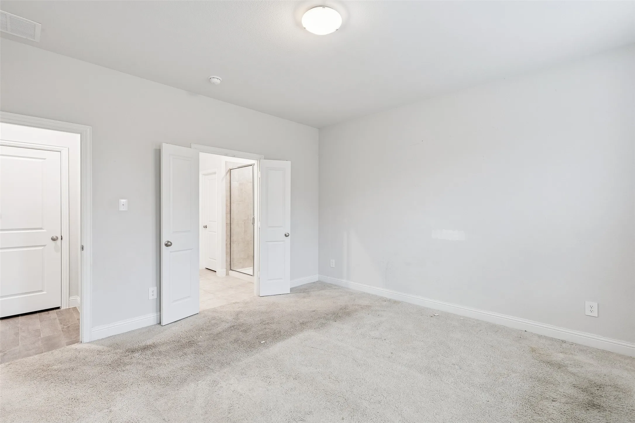 Single Family Residence For Sale in Kaufman County , 1053 Norias Drive, Forney, Texas 75126, 4 Bedrooms, 3 Bathrooms, 2 Garage spaces, 2,316 Sqft, built in 2021, Preowned, Price $325,000, mls#21176633, Real Estate Agent in Forney, Homes For Sale in Kaufman county, Homes For Sale in Forney, Realtor in Forney Texas, Real Estate Brokerage Independent Realty Texas, Luminita Cordes Realtor