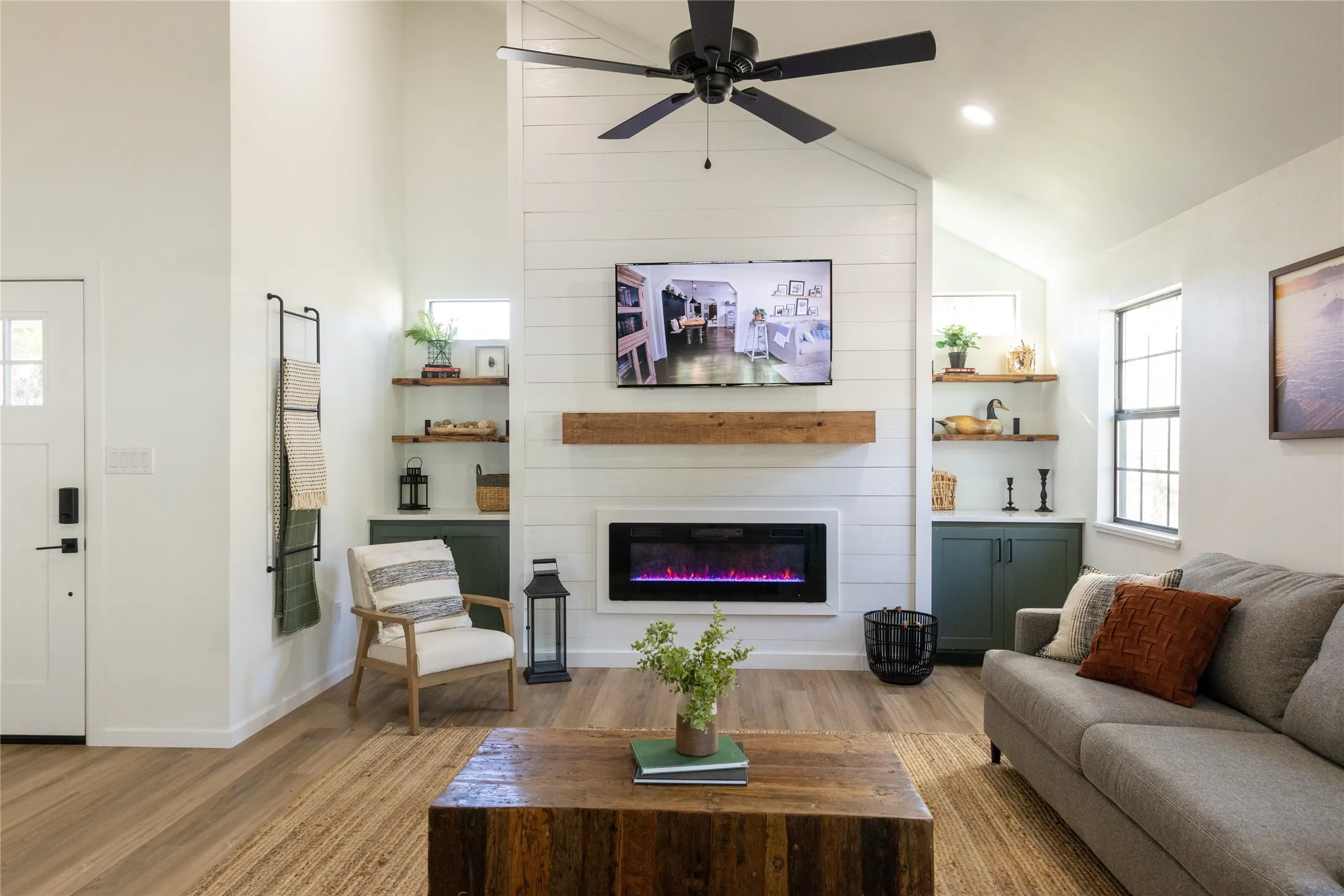 Single Family Residence For Sale in Parker County , 6808 Briar Road, Azle, Texas 76020, 3 Bedrooms, 2 Bathrooms, Garage spaces, 1,879 Sqft, built in 2022, Price $519,000, mls#21178166, Real Estate Agent in Azle, Homes For Sale in Parker county, Homes For Sale in Azle, Realtor in Azle Texas, Real Estate Brokerage Independent Realty Texas, Luminita Cordes Realtor