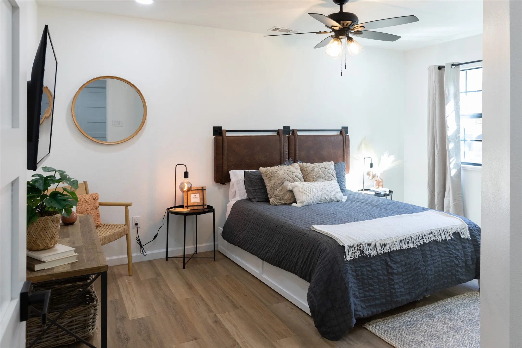 Single Family Residence For Sale in Parker County , 6808 Briar Road, Azle, Texas 76020, 3 Bedrooms, 2 Bathrooms, Garage spaces, 1,879 Sqft, built in 2022, Price $519,000, mls#21178166, Real Estate Agent in Azle, Homes For Sale in Parker county, Homes For Sale in Azle, Realtor in Azle Texas, Real Estate Brokerage Independent Realty Texas, Luminita Cordes Realtor