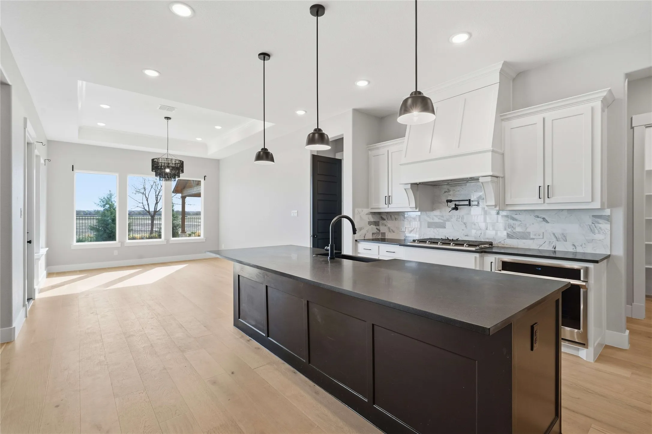 Single Family Residence For Sale in Collin County , 1410 Binkley Avenue, Prosper, Texas 75078, 4 Bedroom, 5 Bathroom, 3 Garage spaces, 3,411 Sqft, built in 2021, Preowned, mls#21177245, Real Estate Agent in Prosper, Homes For Sale in Collin county, Homes For Sale in Prosper, Realtor in Prosper Texas, Real Estate Brokerage Independent Realty Texas, Luminita Cordes Realtor
