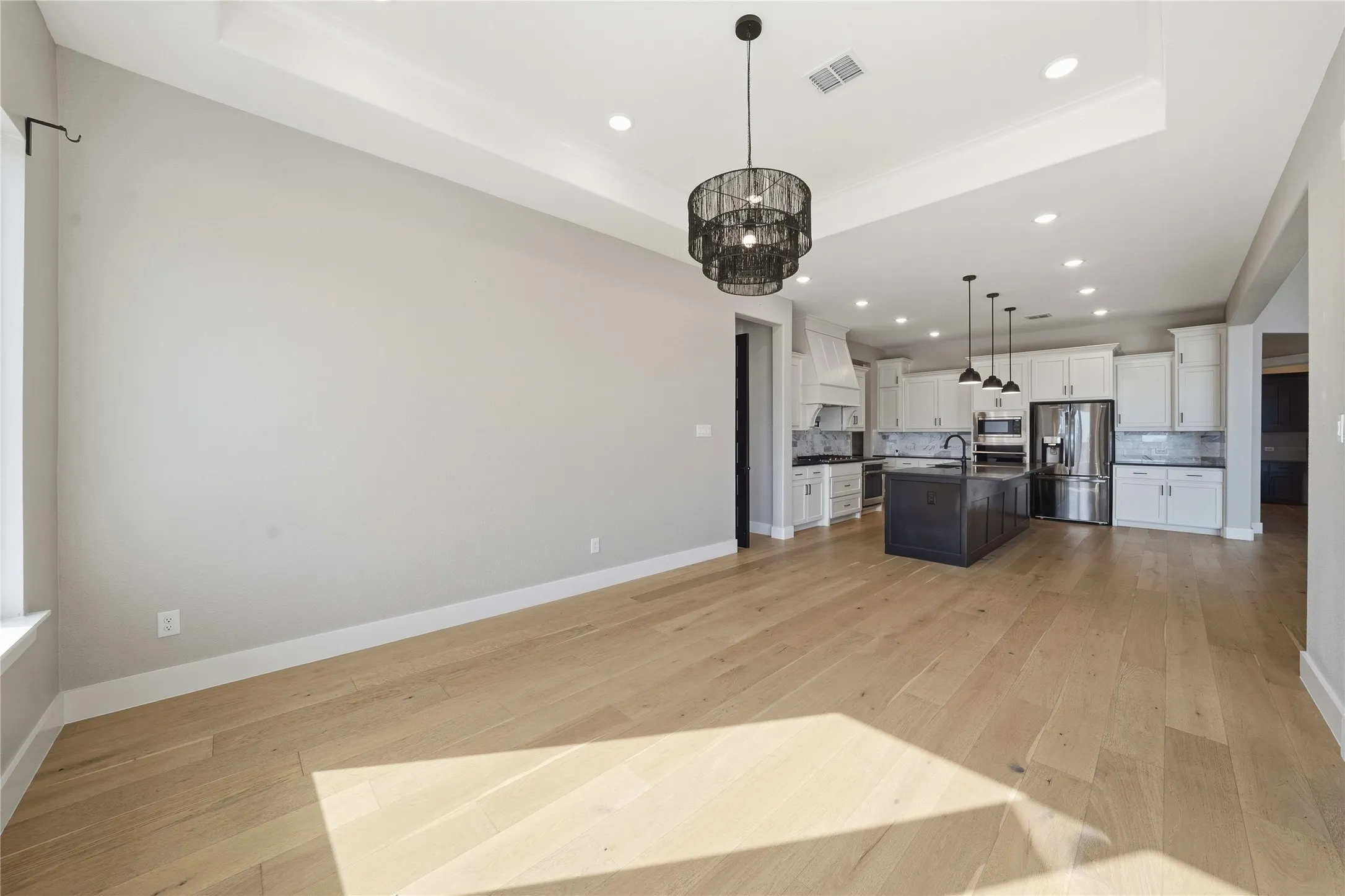 Single Family Residence For Sale in Collin County , 1410 Binkley Avenue, Prosper, Texas 75078, 4 Bedroom, 5 Bathroom, 3 Garage spaces, 3,411 Sqft, built in 2021, Preowned, mls#21177245, Real Estate Agent in Prosper, Homes For Sale in Collin county, Homes For Sale in Prosper, Realtor in Prosper Texas, Real Estate Brokerage Independent Realty Texas, Luminita Cordes Realtor