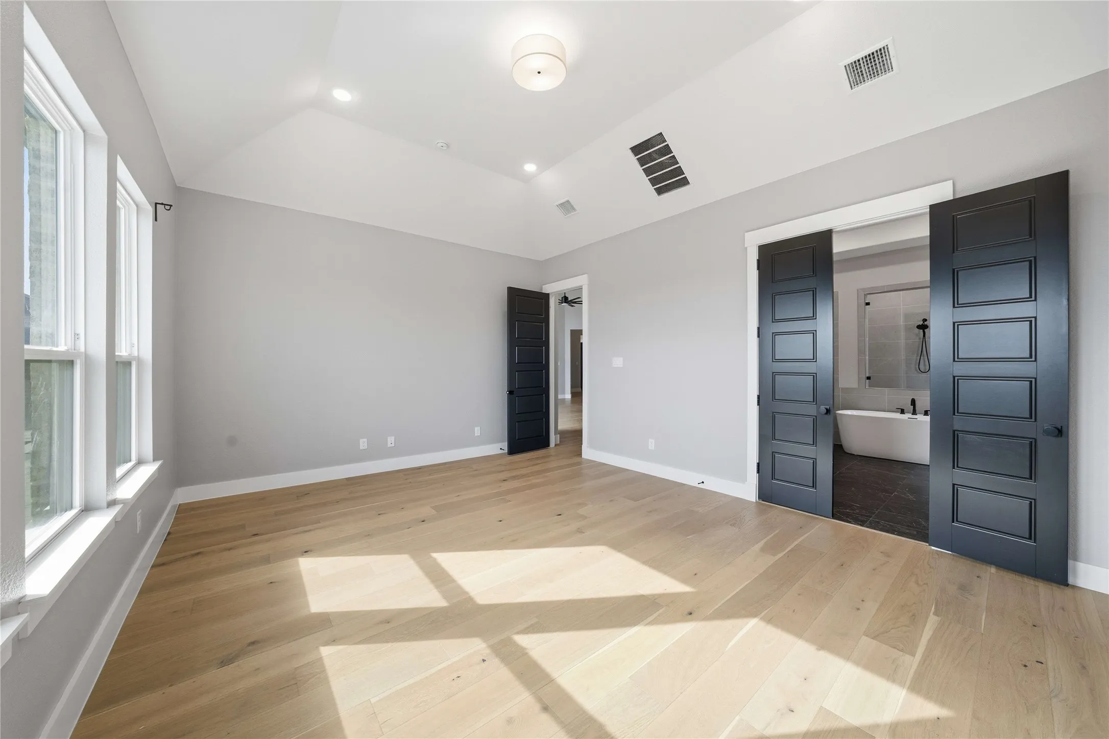 Single Family Residence For Sale in Collin County , 1410 Binkley Avenue, Prosper, Texas 75078, 4 Bedroom, 5 Bathroom, 3 Garage spaces, 3,411 Sqft, built in 2021, Preowned, mls#21177245, Real Estate Agent in Prosper, Homes For Sale in Collin county, Homes For Sale in Prosper, Realtor in Prosper Texas, Real Estate Brokerage Independent Realty Texas, Luminita Cordes Realtor
