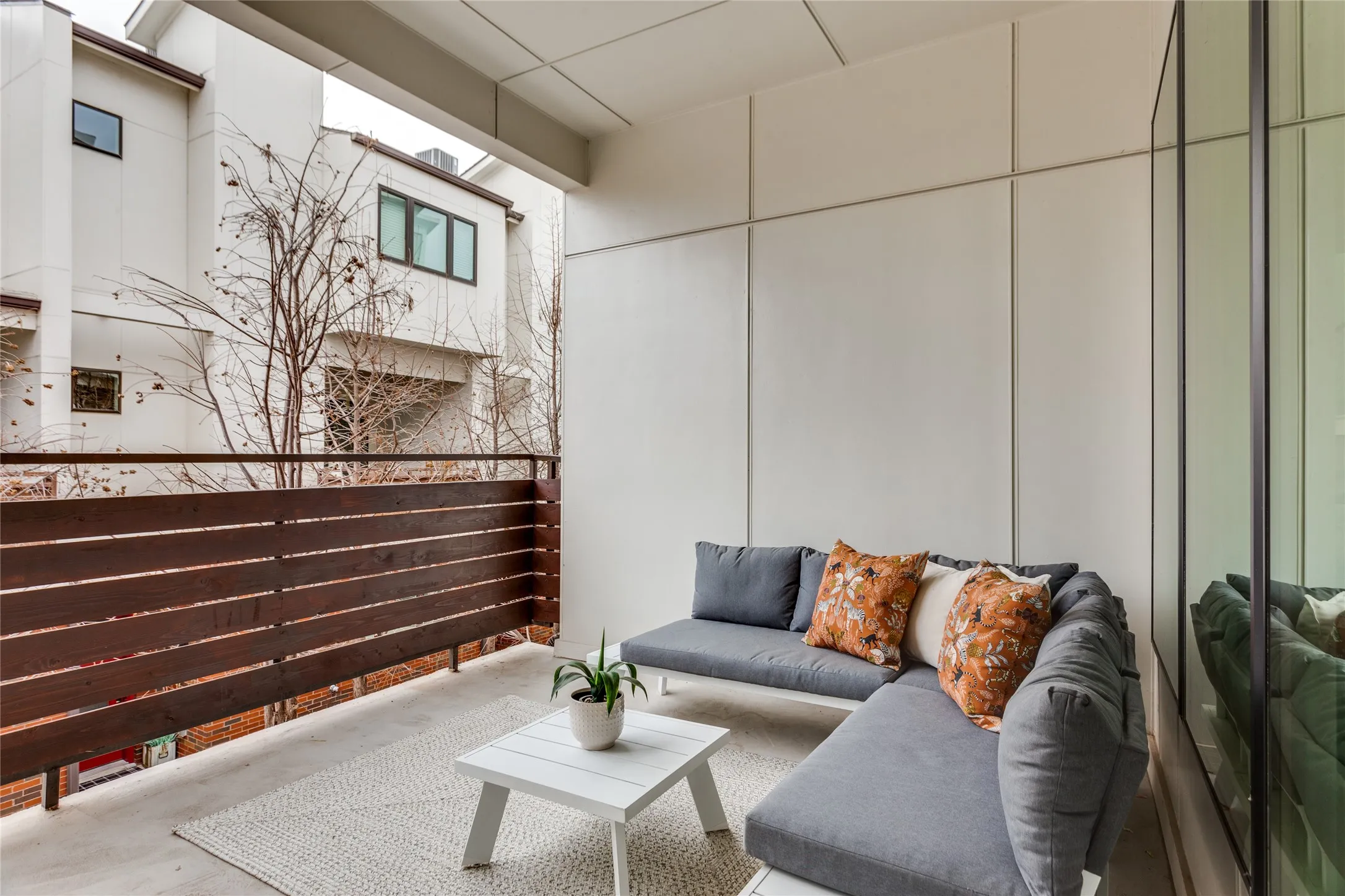 Townhouse For Sale in Tarrant County , 337 College Avenue, Fort Worth, Texas 76104, 2 Bedroom, 3 Bathroom, 2 Garage spaces, 1,987 Sqft, built in 2026, New Construction - Complete, mls#21175004, Real Estate Agent in Fort Worth, Homes For Sale in Tarrant county, Homes For Sale in Fort Worth, Realtor in Fort Worth Texas, Real Estate Brokerage Independent Realty Texas, Luminita Cordes Realtor