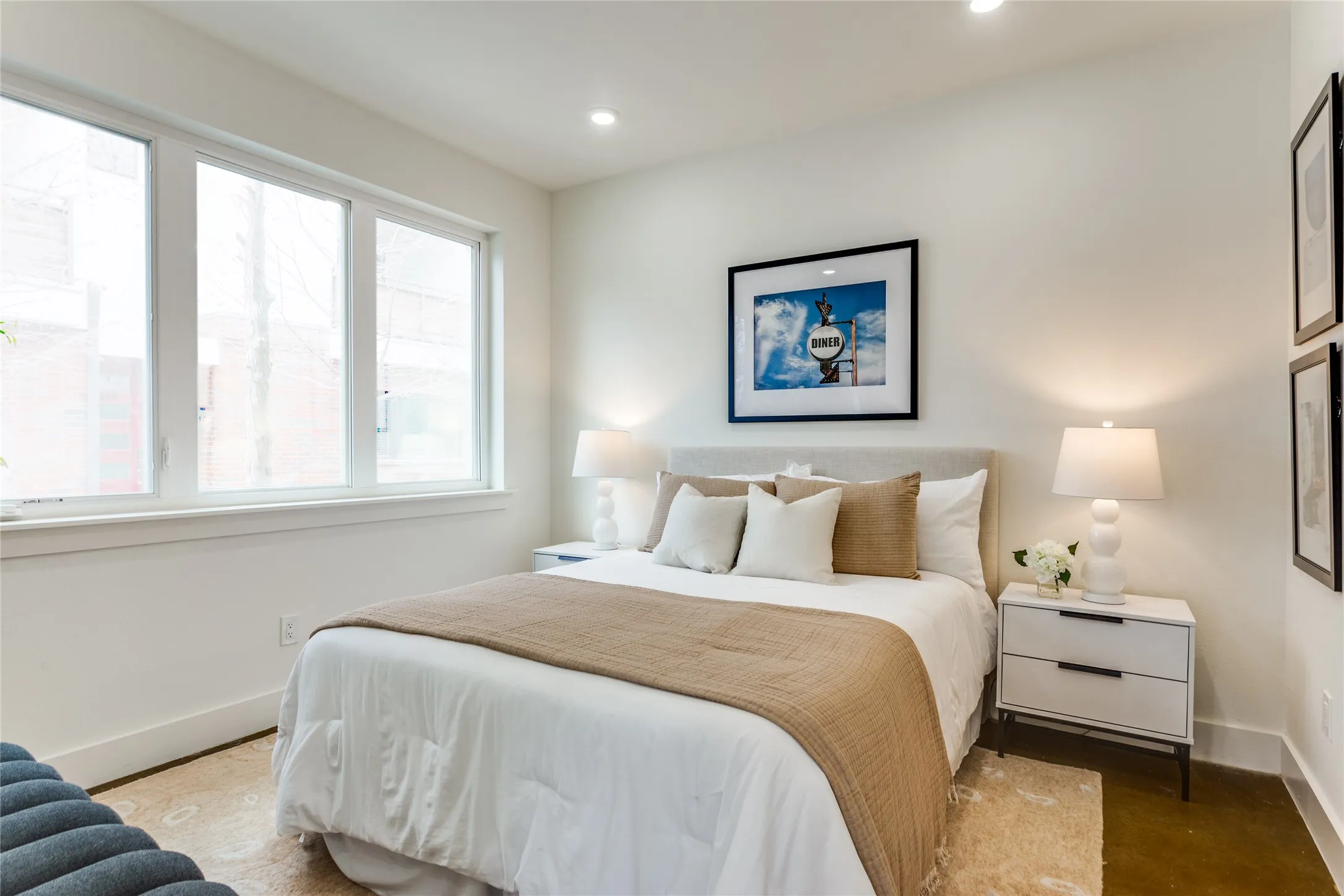 Townhouse For Sale in Tarrant County , 337 College Avenue, Fort Worth, Texas 76104, 2 Bedroom, 3 Bathroom, 2 Garage spaces, 1,987 Sqft, built in 2026, New Construction - Complete, mls#21175004, Real Estate Agent in Fort Worth, Homes For Sale in Tarrant county, Homes For Sale in Fort Worth, Realtor in Fort Worth Texas, Real Estate Brokerage Independent Realty Texas, Luminita Cordes Realtor