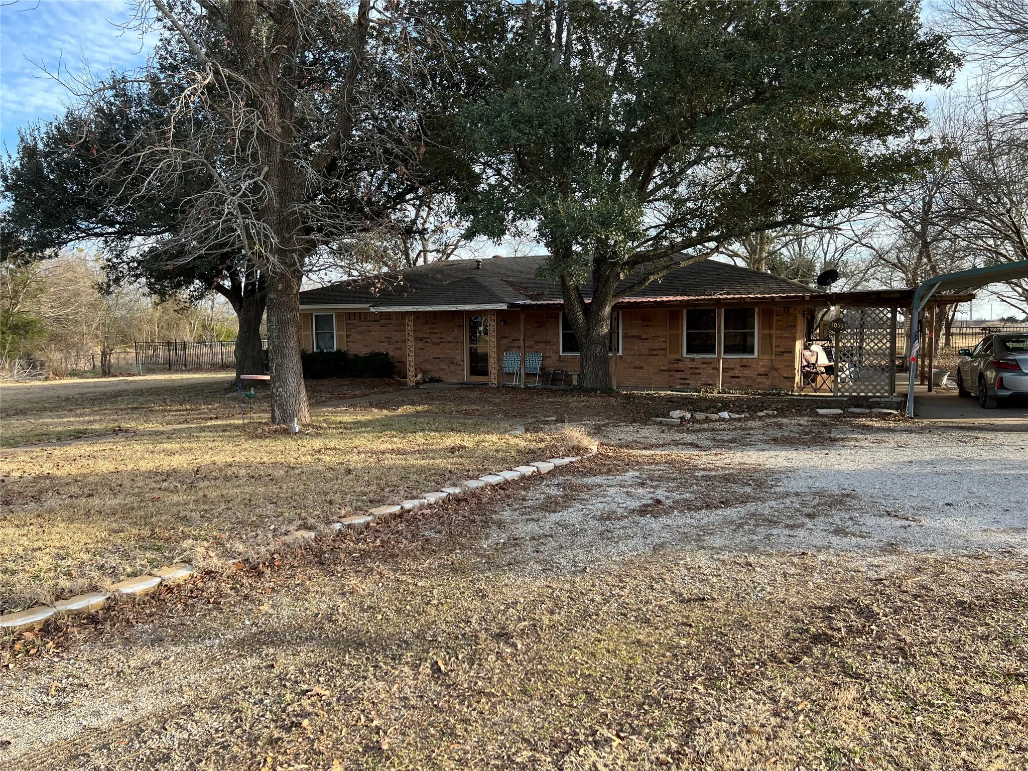 Single Family Residence For Sale in Hunt County , 1053 MARY Street, Quinlan, Texas 75474, 3 Bedroom, 3 Bathroom, Garage spaces, 2,012 Sqft, built in 1980, Preowned, mls#21164729, Real Estate Agent in Quinlan, Homes For Sale in Hunt county, Homes For Sale in Quinlan, Realtor in Quinlan Texas, Real Estate Brokerage Independent Realty Texas, Luminita Cordes Realtor