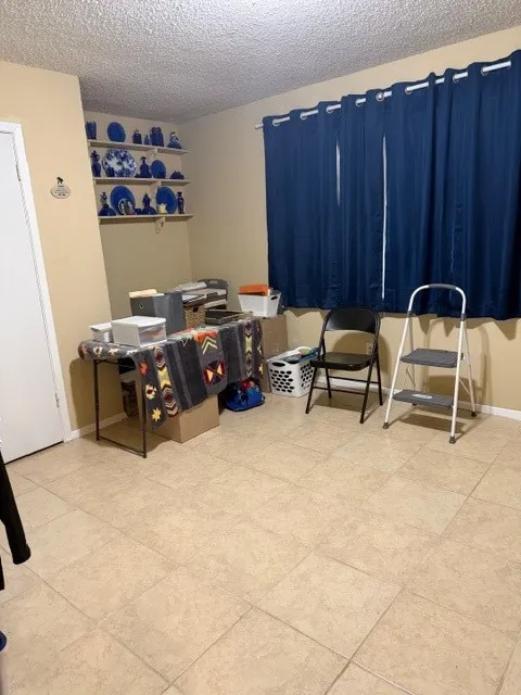 Single Family Residence For Sale in Hunt County , 1053 MARY Street, Quinlan, Texas 75474, 3 Bedroom, 3 Bathroom, Garage spaces, 2,012 Sqft, built in 1980, Preowned, mls#21164729, Real Estate Agent in Quinlan, Homes For Sale in Hunt county, Homes For Sale in Quinlan, Realtor in Quinlan Texas, Real Estate Brokerage Independent Realty Texas, Luminita Cordes Realtor