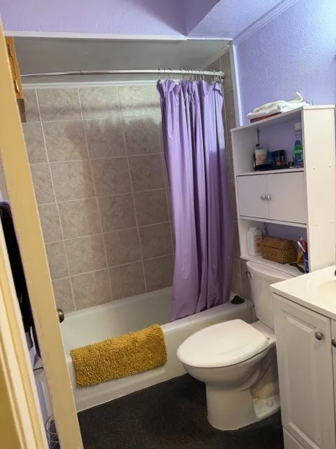 Single Family Residence For Sale in Hunt County , 1053 MARY Street, Quinlan, Texas 75474, 3 Bedroom, 3 Bathroom, Garage spaces, 2,012 Sqft, built in 1980, Preowned, mls#21164729, Real Estate Agent in Quinlan, Homes For Sale in Hunt county, Homes For Sale in Quinlan, Realtor in Quinlan Texas, Real Estate Brokerage Independent Realty Texas, Luminita Cordes Realtor