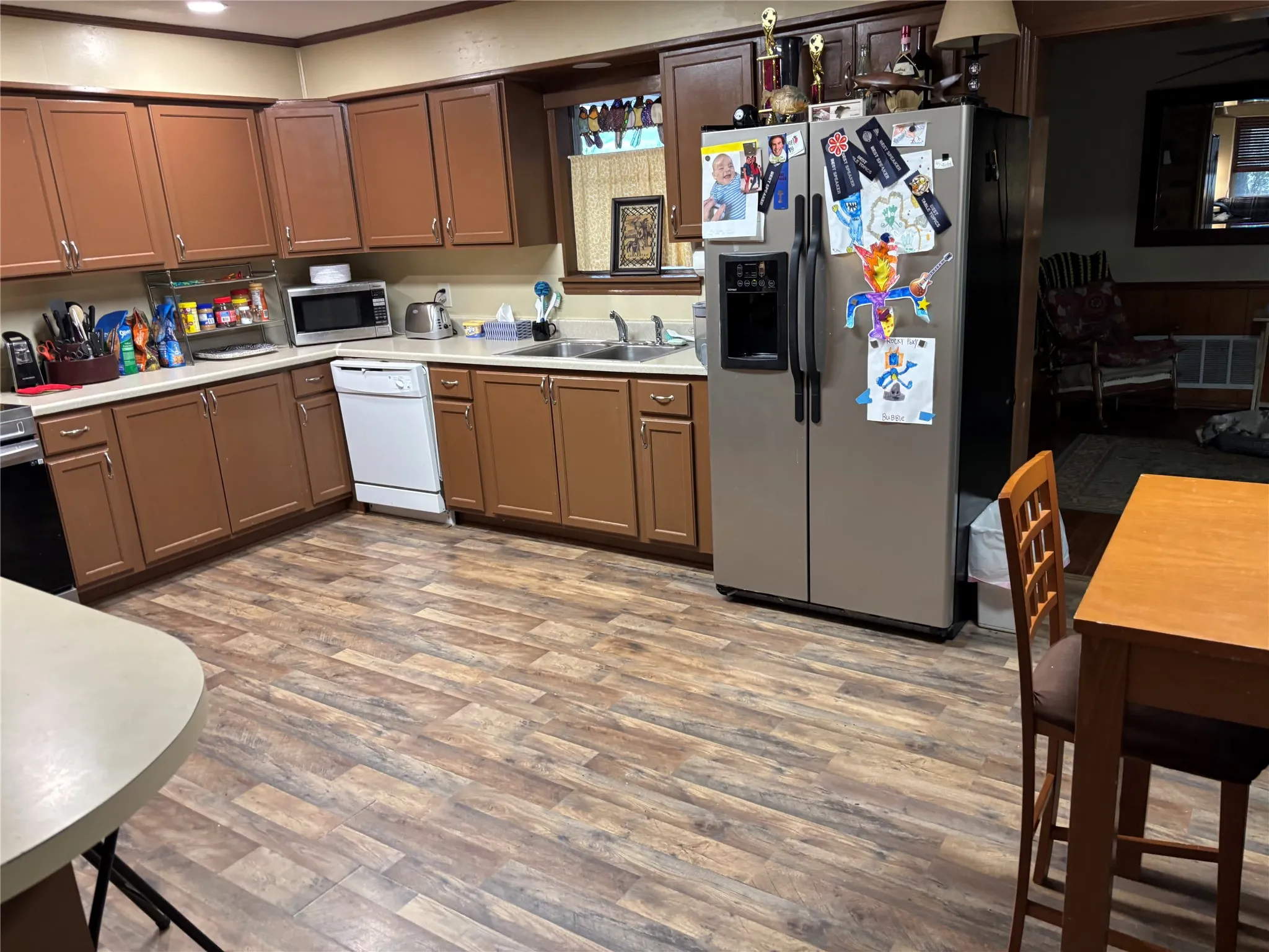 Single Family Residence For Sale in Hunt County , 1053 MARY Street, Quinlan, Texas 75474, 3 Bedroom, 3 Bathroom, Garage spaces, 2,012 Sqft, built in 1980, Preowned, mls#21164729, Real Estate Agent in Quinlan, Homes For Sale in Hunt county, Homes For Sale in Quinlan, Realtor in Quinlan Texas, Real Estate Brokerage Independent Realty Texas, Luminita Cordes Realtor