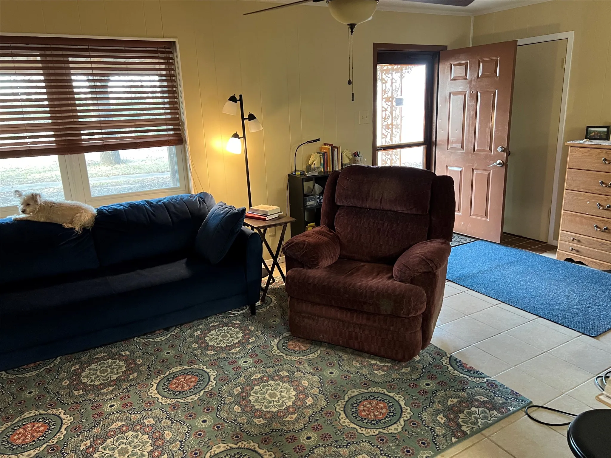 Single Family Residence For Sale in Hunt County , 1053 MARY Street, Quinlan, Texas 75474, 3 Bedroom, 3 Bathroom, Garage spaces, 2,012 Sqft, built in 1980, Preowned, mls#21164729, Real Estate Agent in Quinlan, Homes For Sale in Hunt county, Homes For Sale in Quinlan, Realtor in Quinlan Texas, Real Estate Brokerage Independent Realty Texas, Luminita Cordes Realtor