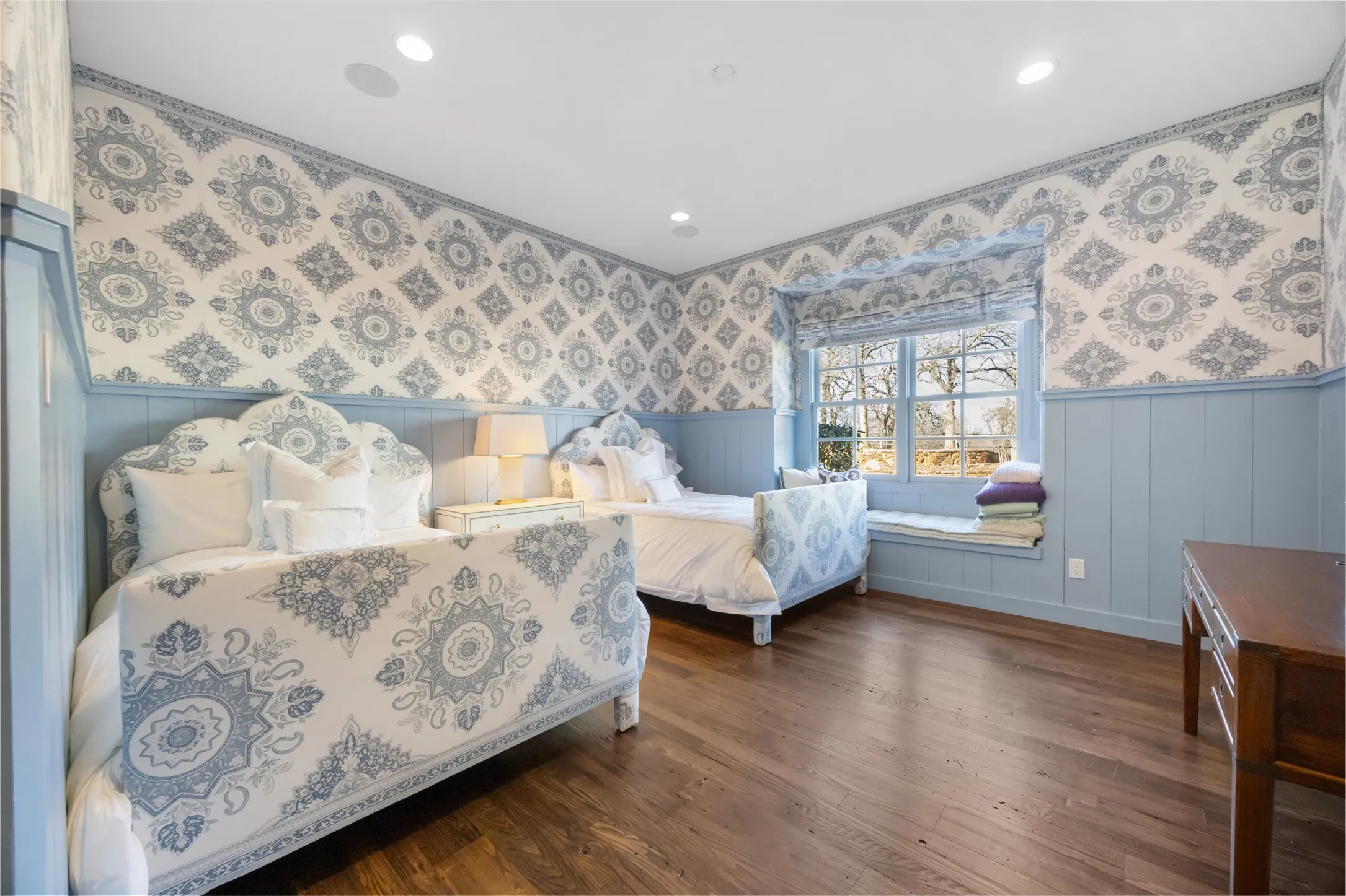 Main House Bedroom First Floor Ensuite Bath