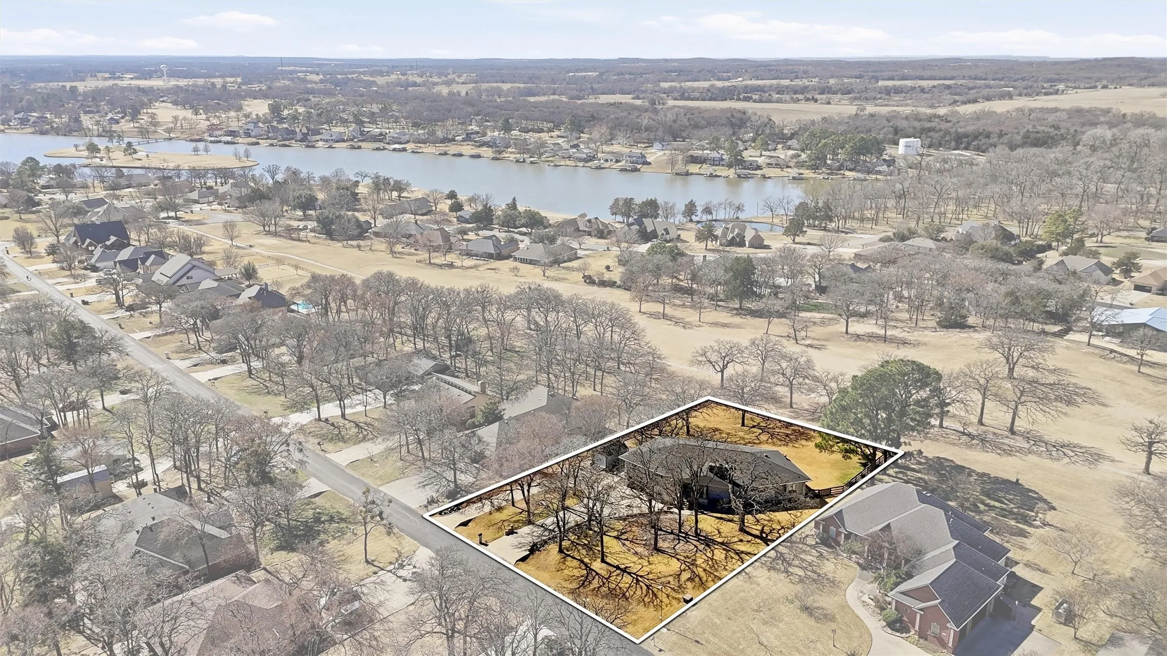Single Family Residence For Sale in Cooke County , 231 Cayuga Trail, Lake Kiowa, Texas 76240, 2 Bedroom, 3 Bathroom, 2 Garage spaces, 2,422 Sqft, built in 1983, Preowned, mls#21178290, Real Estate Agent in Lake Kiowa, Homes For Sale in Cooke county, Homes For Sale in Lake Kiowa, Realtor in Lake Kiowa Texas, Real Estate Brokerage Independent Realty Texas, Luminita Cordes Realtor