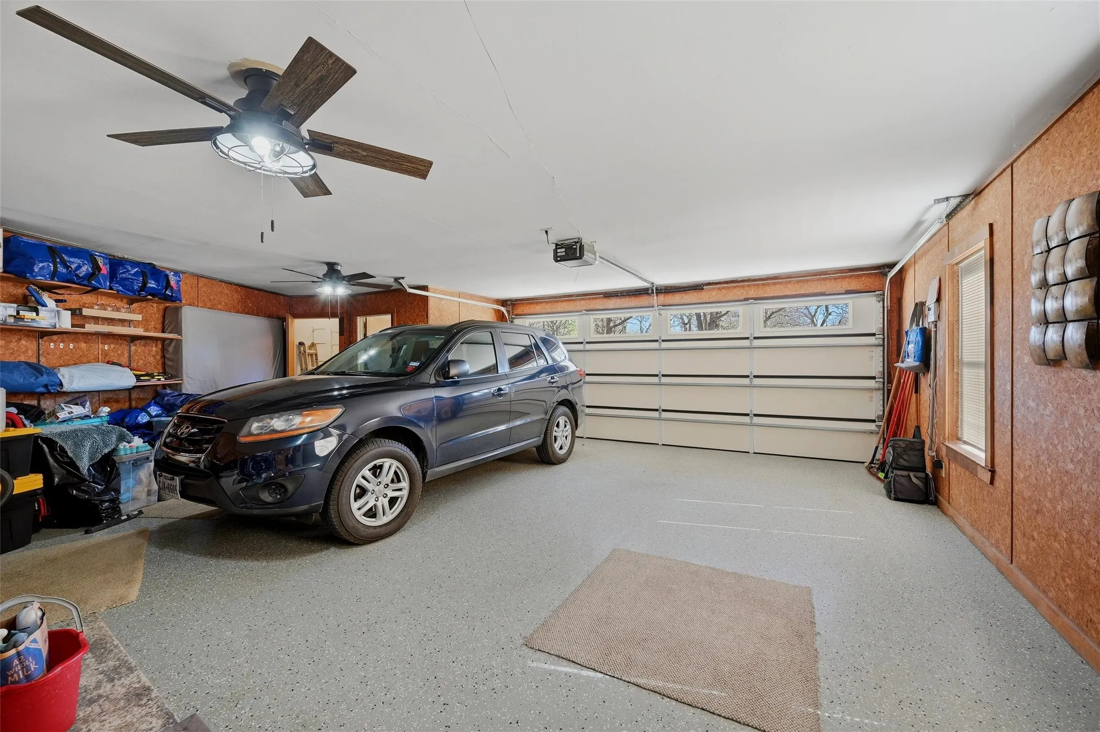 Single Family Residence For Sale in Cooke County , 231 Cayuga Trail, Lake Kiowa, Texas 76240, 2 Bedroom, 3 Bathroom, 2 Garage spaces, 2,422 Sqft, built in 1983, Preowned, mls#21178290, Real Estate Agent in Lake Kiowa, Homes For Sale in Cooke county, Homes For Sale in Lake Kiowa, Realtor in Lake Kiowa Texas, Real Estate Brokerage Independent Realty Texas, Luminita Cordes Realtor
