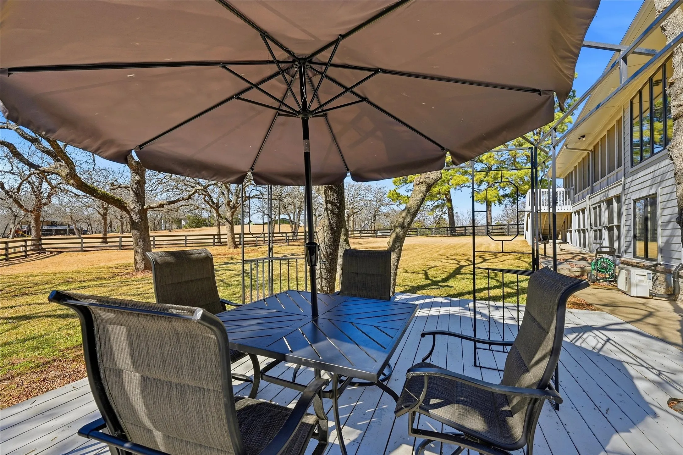 Single Family Residence For Sale in Cooke County , 231 Cayuga Trail, Lake Kiowa, Texas 76240, 2 Bedroom, 3 Bathroom, 2 Garage spaces, 2,422 Sqft, built in 1983, Preowned, mls#21178290, Real Estate Agent in Lake Kiowa, Homes For Sale in Cooke county, Homes For Sale in Lake Kiowa, Realtor in Lake Kiowa Texas, Real Estate Brokerage Independent Realty Texas, Luminita Cordes Realtor