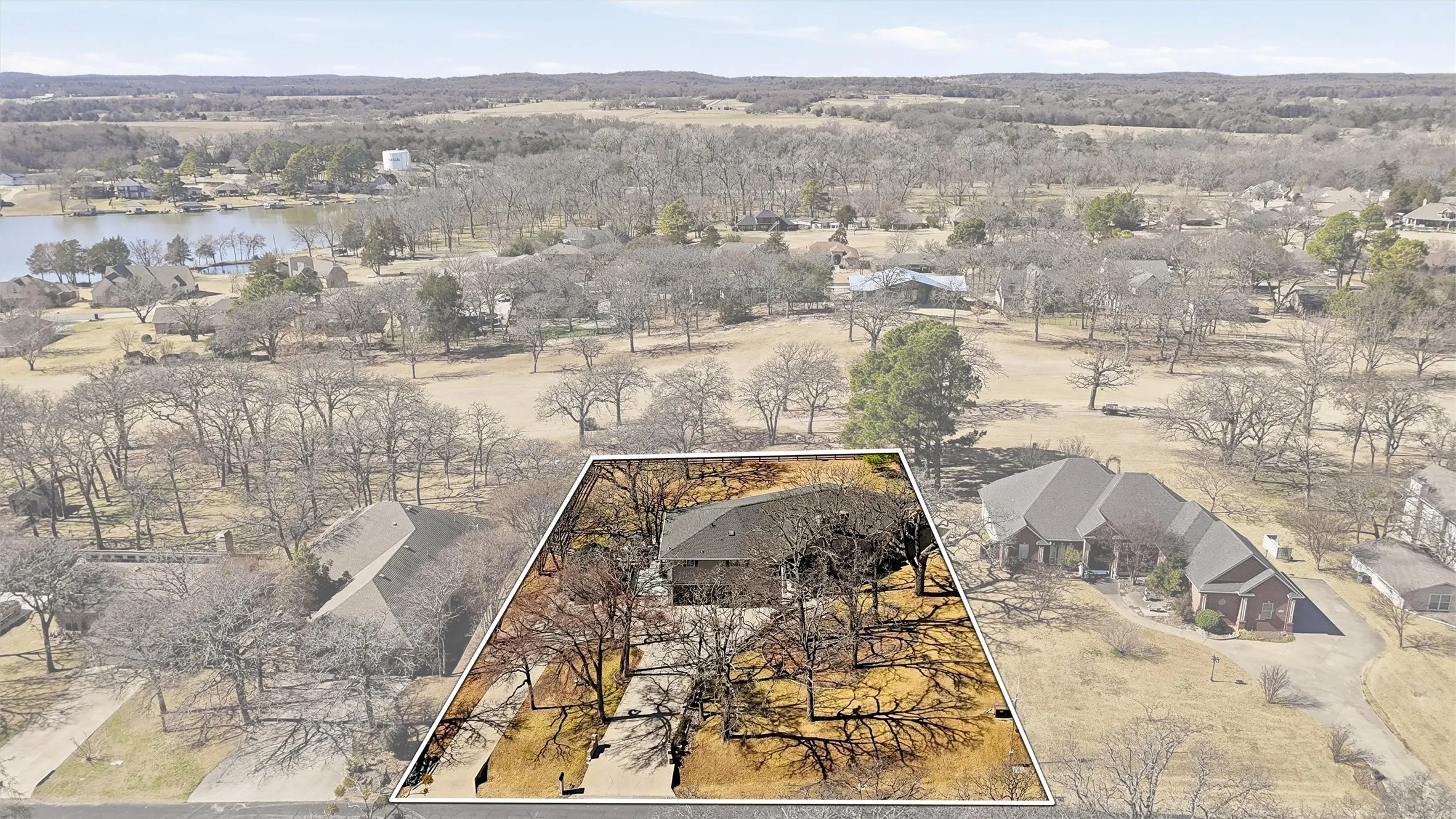 Single Family Residence For Sale in Cooke County , 231 Cayuga Trail, Lake Kiowa, Texas 76240, 2 Bedroom, 3 Bathroom, 2 Garage spaces, 2,422 Sqft, built in 1983, Preowned, mls#21178290, Real Estate Agent in Lake Kiowa, Homes For Sale in Cooke county, Homes For Sale in Lake Kiowa, Realtor in Lake Kiowa Texas, Real Estate Brokerage Independent Realty Texas, Luminita Cordes Realtor