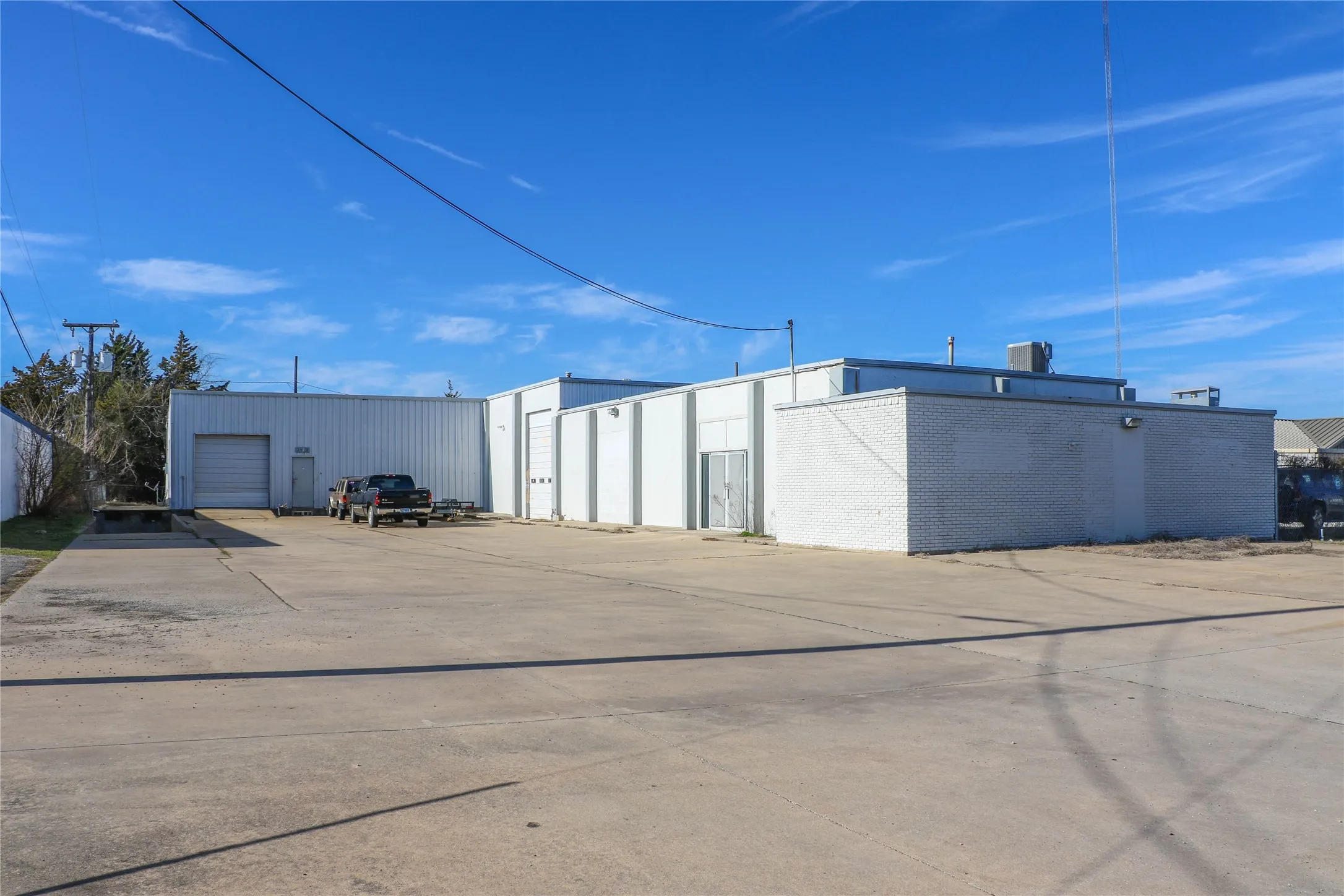 Industrial For Sale in Grayson County , 3910 Frisco, Sherman, Texas 75090, 0, 0, Garage spaces, 0 Sqft, built in 1965, Preowned, Price $700,000, mls#21178563, Real Estate Agent in Sherman, Homes For Sale in Grayson county, Homes For Sale in Sherman, Realtor in Sherman Texas, Real Estate Brokerage Independent Realty Texas, Luminita Cordes Realtor