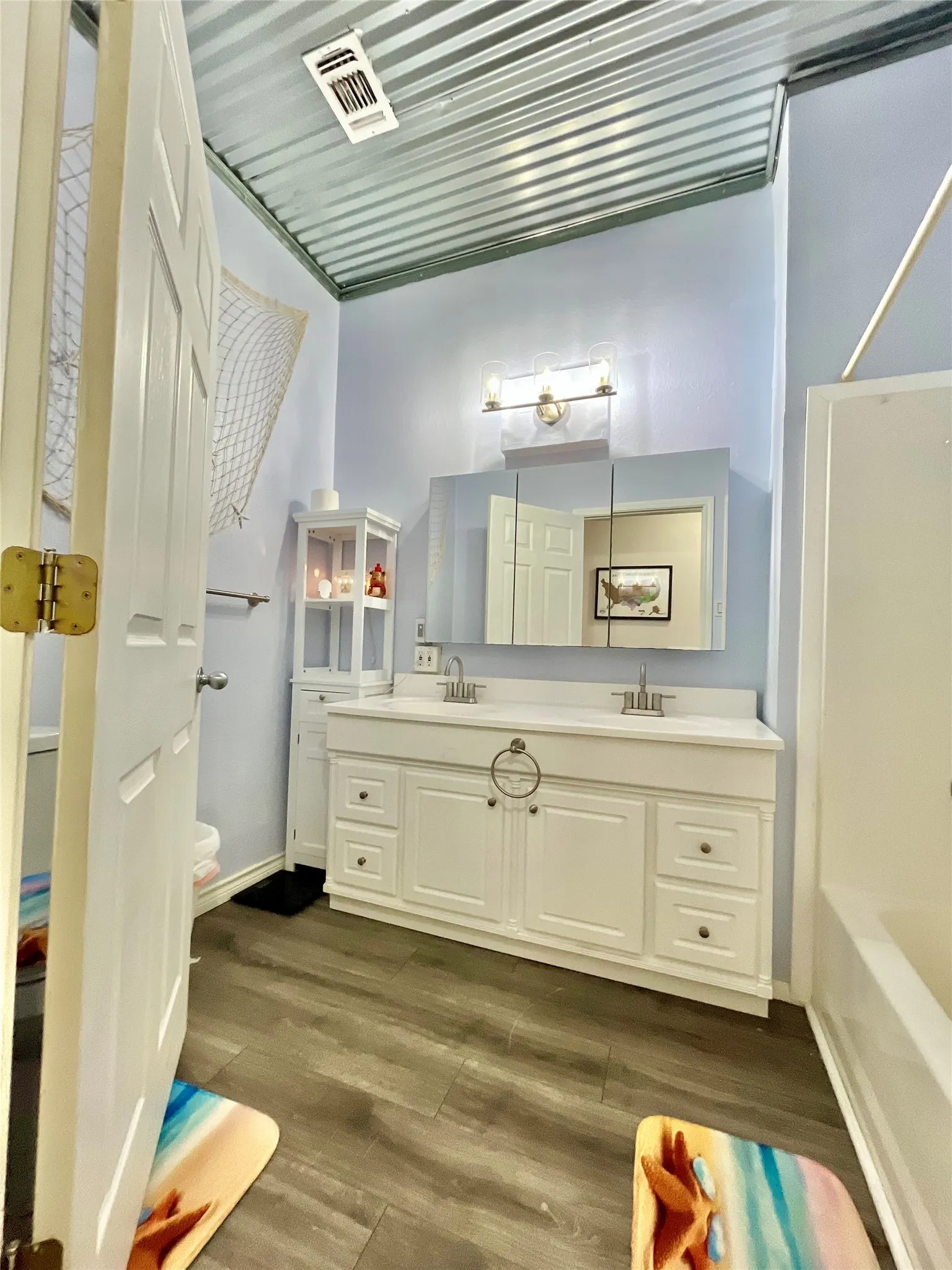 Single Family Residence For Sale in Hamilton County , 522 E Standifer Street, Hamilton, Texas 76531, 4 Bedroom, 2 Bathroom, Garage spaces, 2,058 Sqft, built in 1935, mls#21178584, Real Estate Agent in Hamilton, Homes For Sale in Hamilton county, Homes For Sale in Hamilton, Realtor in Hamilton Texas, Real Estate Brokerage Independent Realty Texas, Luminita Cordes Realtor