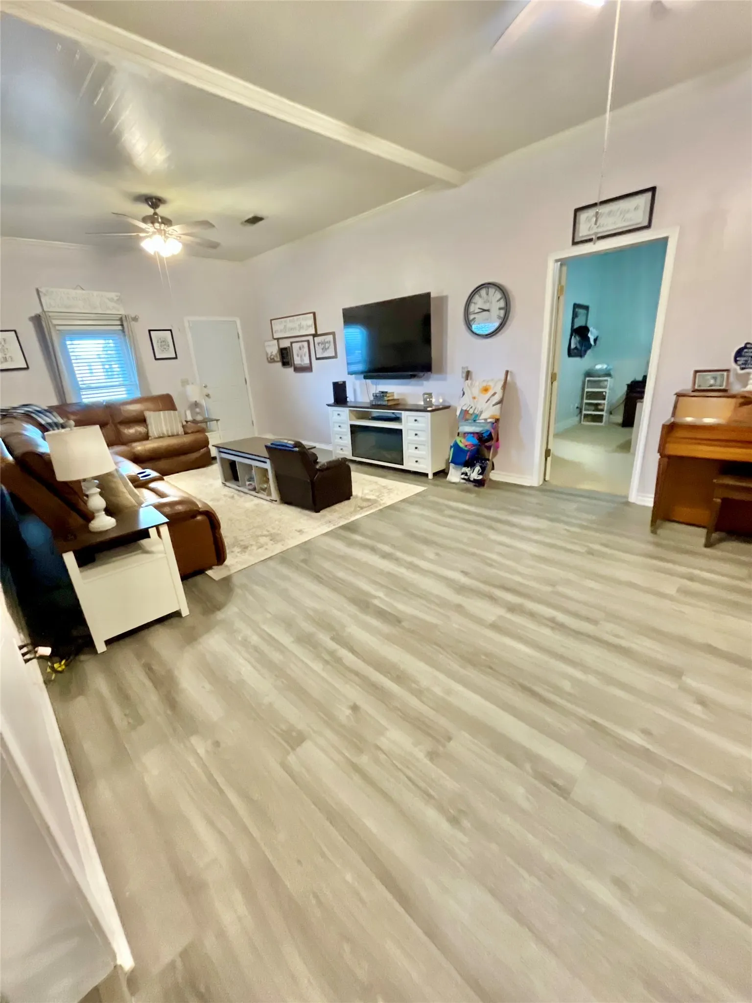 Single Family Residence For Sale in Hamilton County , 522 E Standifer Street, Hamilton, Texas 76531, 4 Bedroom, 2 Bathroom, Garage spaces, 2,058 Sqft, built in 1935, mls#21178584, Real Estate Agent in Hamilton, Homes For Sale in Hamilton county, Homes For Sale in Hamilton, Realtor in Hamilton Texas, Real Estate Brokerage Independent Realty Texas, Luminita Cordes Realtor