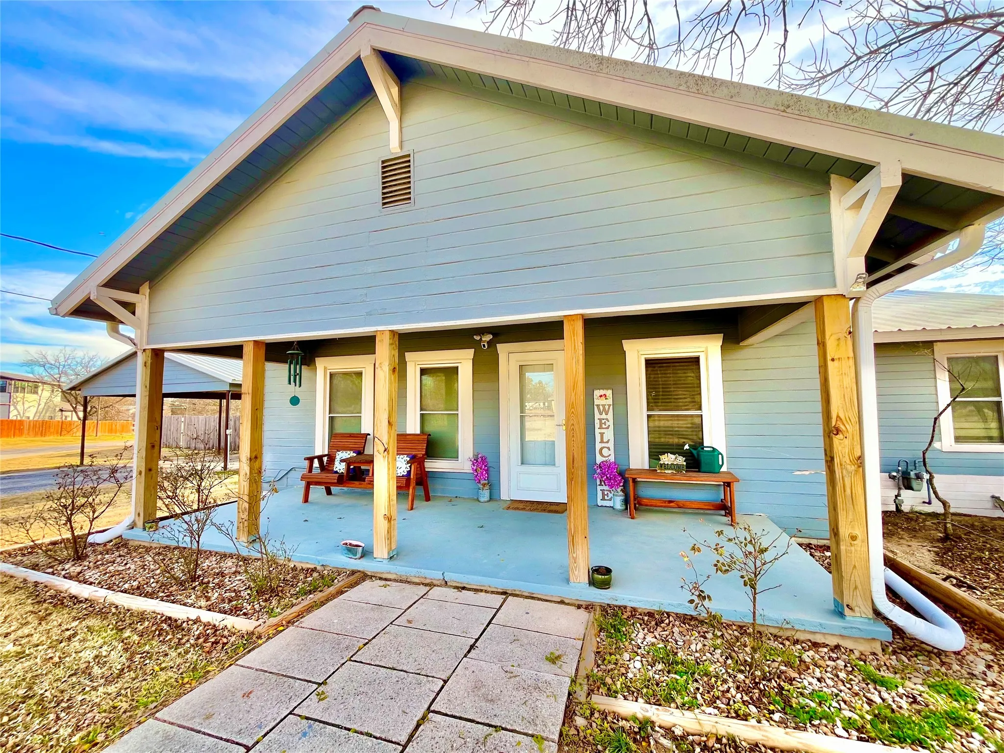 Single Family Residence For Sale in Hamilton County , 522 E Standifer Street, Hamilton, Texas 76531, 4 Bedroom, 2 Bathroom, Garage spaces, 2,058 Sqft, built in 1935, mls#21178584, Real Estate Agent in Hamilton, Homes For Sale in Hamilton county, Homes For Sale in Hamilton, Realtor in Hamilton Texas, Real Estate Brokerage Independent Realty Texas, Luminita Cordes Realtor