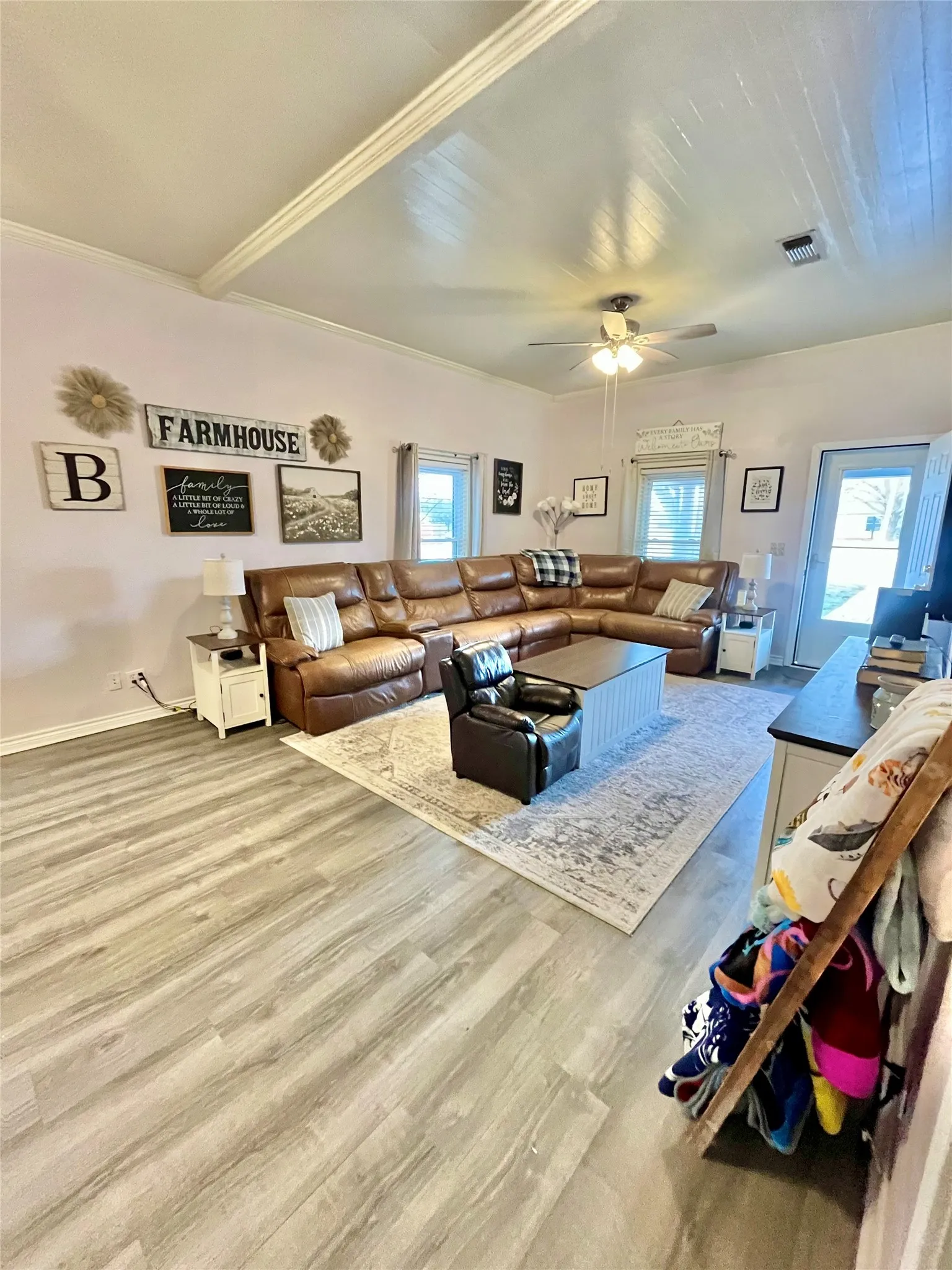 Single Family Residence For Sale in Hamilton County , 522 E Standifer Street, Hamilton, Texas 76531, 4 Bedroom, 2 Bathroom, Garage spaces, 2,058 Sqft, built in 1935, mls#21178584, Real Estate Agent in Hamilton, Homes For Sale in Hamilton county, Homes For Sale in Hamilton, Realtor in Hamilton Texas, Real Estate Brokerage Independent Realty Texas, Luminita Cordes Realtor