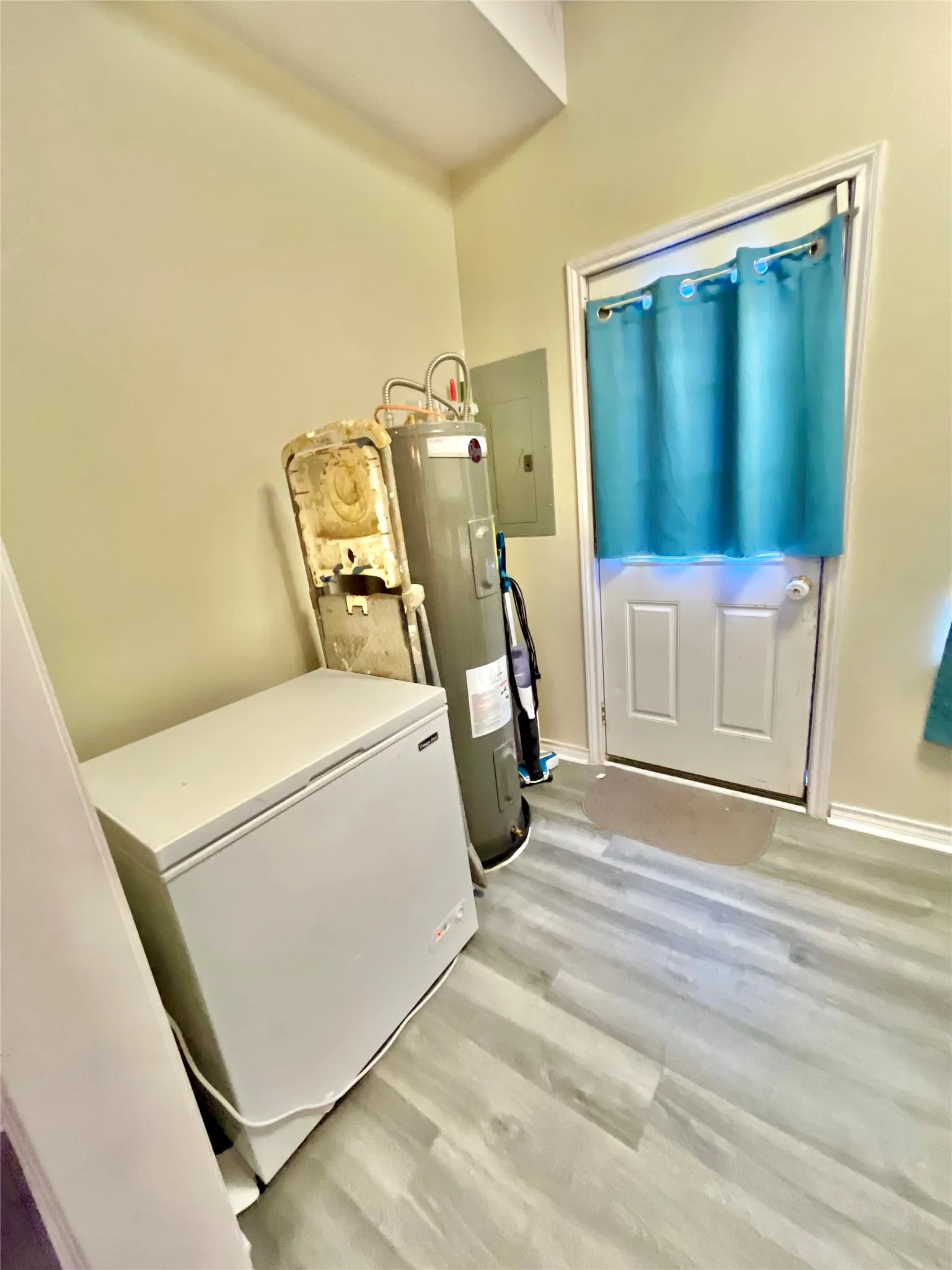 Single Family Residence For Sale in Hamilton County , 522 E Standifer Street, Hamilton, Texas 76531, 4 Bedroom, 2 Bathroom, Garage spaces, 2,058 Sqft, built in 1935, mls#21178584, Real Estate Agent in Hamilton, Homes For Sale in Hamilton county, Homes For Sale in Hamilton, Realtor in Hamilton Texas, Real Estate Brokerage Independent Realty Texas, Luminita Cordes Realtor