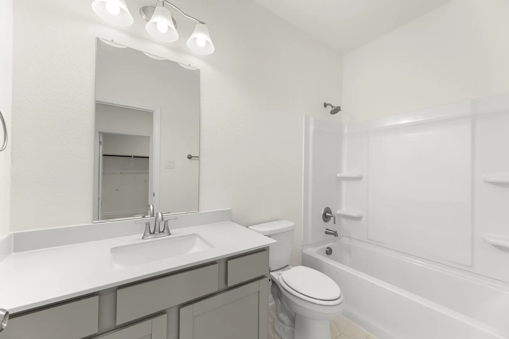 16. 1233 Anderson - 2ND Bath