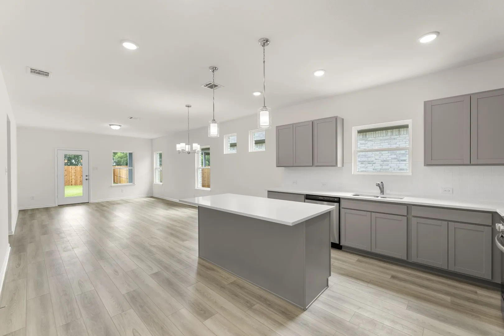 06. 1233 Anderson - Kitchen (2)