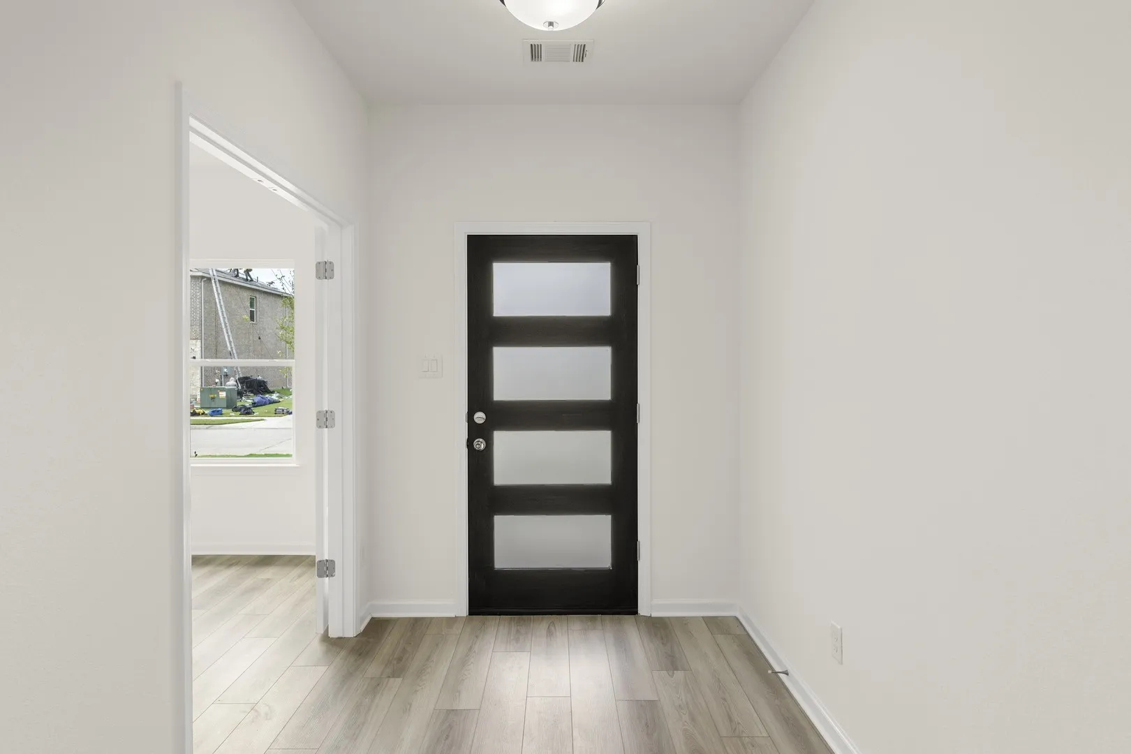 03. 1233 Anderson - Entry