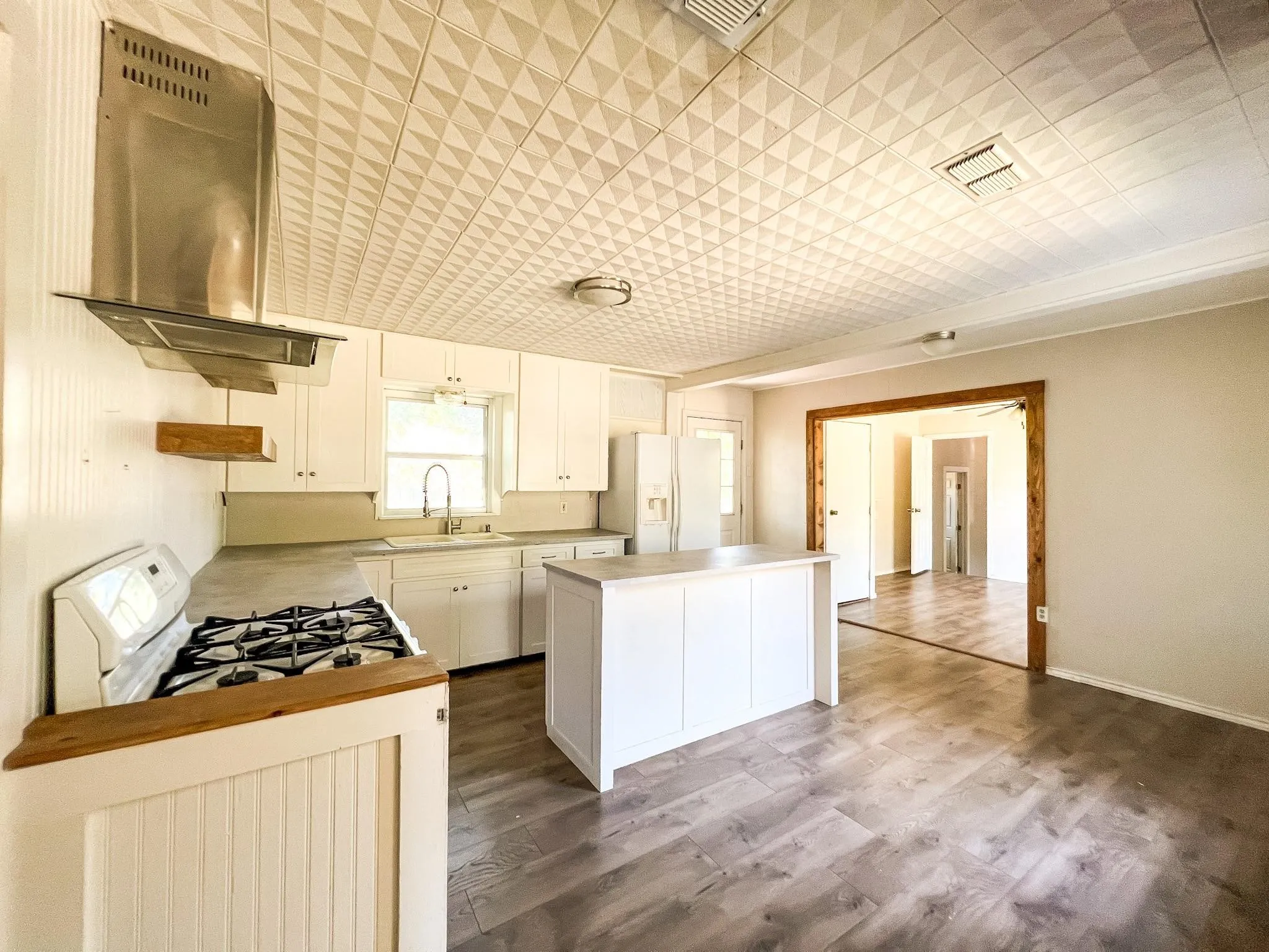 For Sale in Erath County , 1425, 1435, 420 Groesbeck & Lillian, Stephenville, Texas 76401, 9 Bedroom, 3 Bathroom, Garage spaces, 0 Sqft, built in 1910, mls#21174858, Real Estate Agent in Stephenville, Homes For Sale in Erath county, Homes For Sale in Stephenville, Realtor in Stephenville Texas, Real Estate Brokerage Independent Realty Texas, Luminita Cordes Realtor