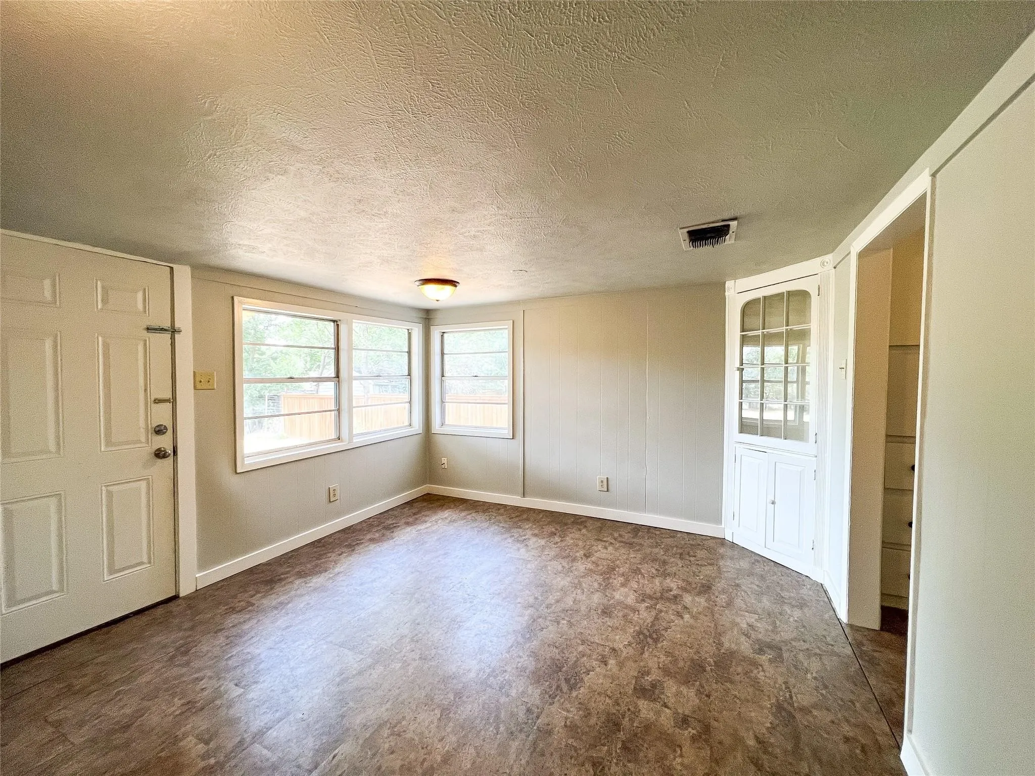 For Sale in Erath County , 1425, 1435, 420 Groesbeck & Lillian, Stephenville, Texas 76401, 9 Bedroom, 3 Bathroom, Garage spaces, 0 Sqft, built in 1910, mls#21174858, Real Estate Agent in Stephenville, Homes For Sale in Erath county, Homes For Sale in Stephenville, Realtor in Stephenville Texas, Real Estate Brokerage Independent Realty Texas, Luminita Cordes Realtor