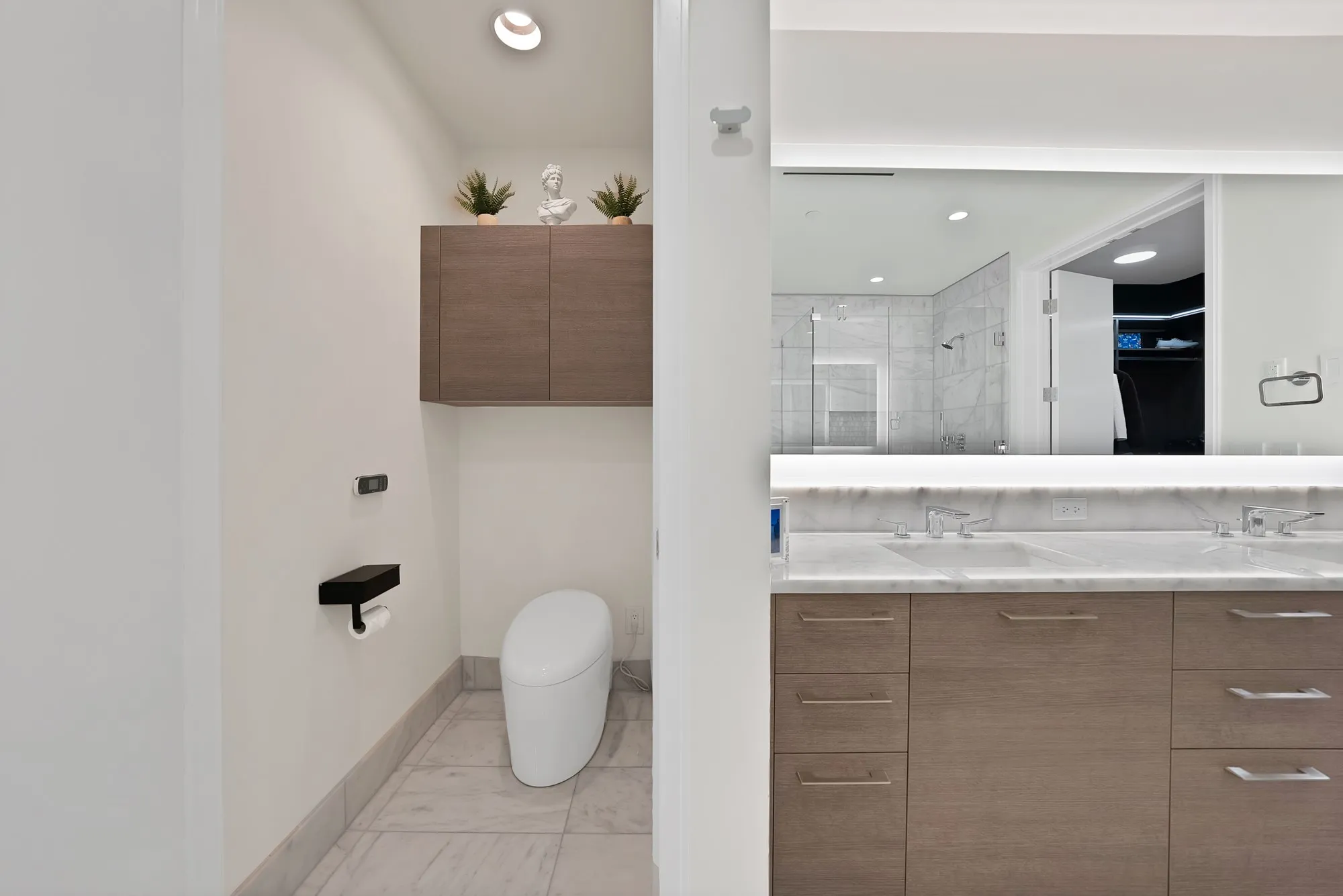Condominium For Sale in Collin County , 7901 Windrose Avenue 1402, Plano, Texas 75024, 2 Bedroom, 2 Bathroom, 2 Garage spaces, 1,540 Sqft, built in 2019, Preowned, mls#21178363, Real Estate Agent in Plano, Homes For Sale in Collin county, Homes For Sale in Plano, Realtor in Plano Texas, Real Estate Brokerage Independent Realty Texas, Luminita Cordes Realtor