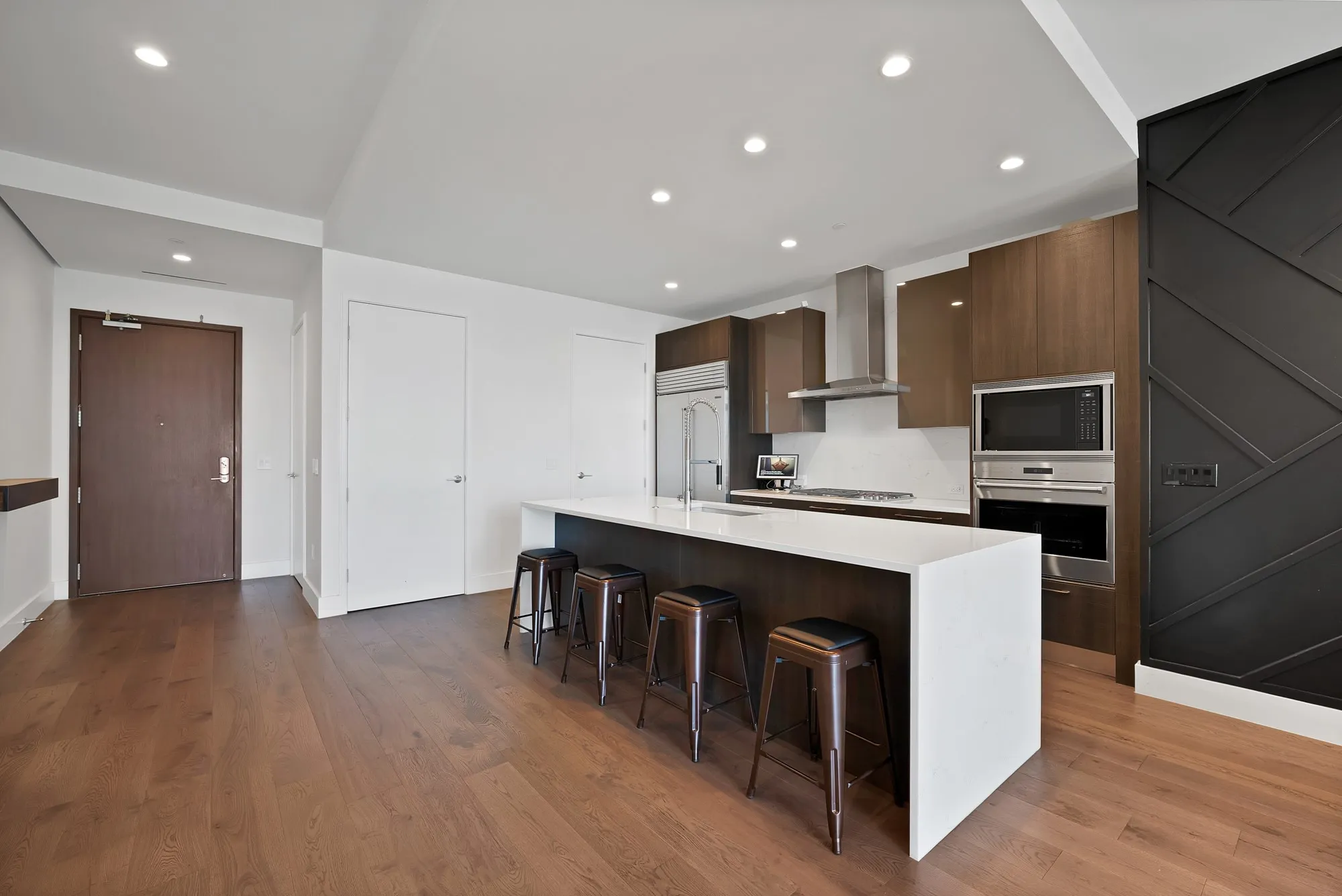 Condominium For Sale in Collin County , 7901 Windrose Avenue 1402, Plano, Texas 75024, 2 Bedroom, 2 Bathroom, 2 Garage spaces, 1,540 Sqft, built in 2019, Preowned, mls#21178363, Real Estate Agent in Plano, Homes For Sale in Collin county, Homes For Sale in Plano, Realtor in Plano Texas, Real Estate Brokerage Independent Realty Texas, Luminita Cordes Realtor