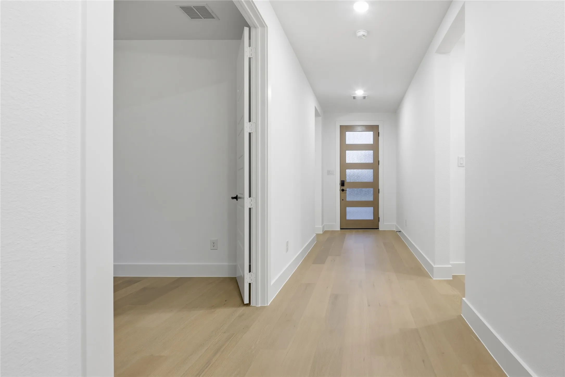 Single Family Residence For Sale in Johnson County , 1657 Cedar Elm Way, Burleson, Texas 76028, 4 Bedroom, 3 Bathroom, 3 Garage spaces, 3,221 Sqft, built in 2026, New Construction - Incomplete, mls#21178791, Real Estate Agent in Burleson, Homes For Sale in Johnson county, Homes For Sale in Burleson, Realtor in Burleson Texas, Real Estate Brokerage Independent Realty Texas, Luminita Cordes Realtor