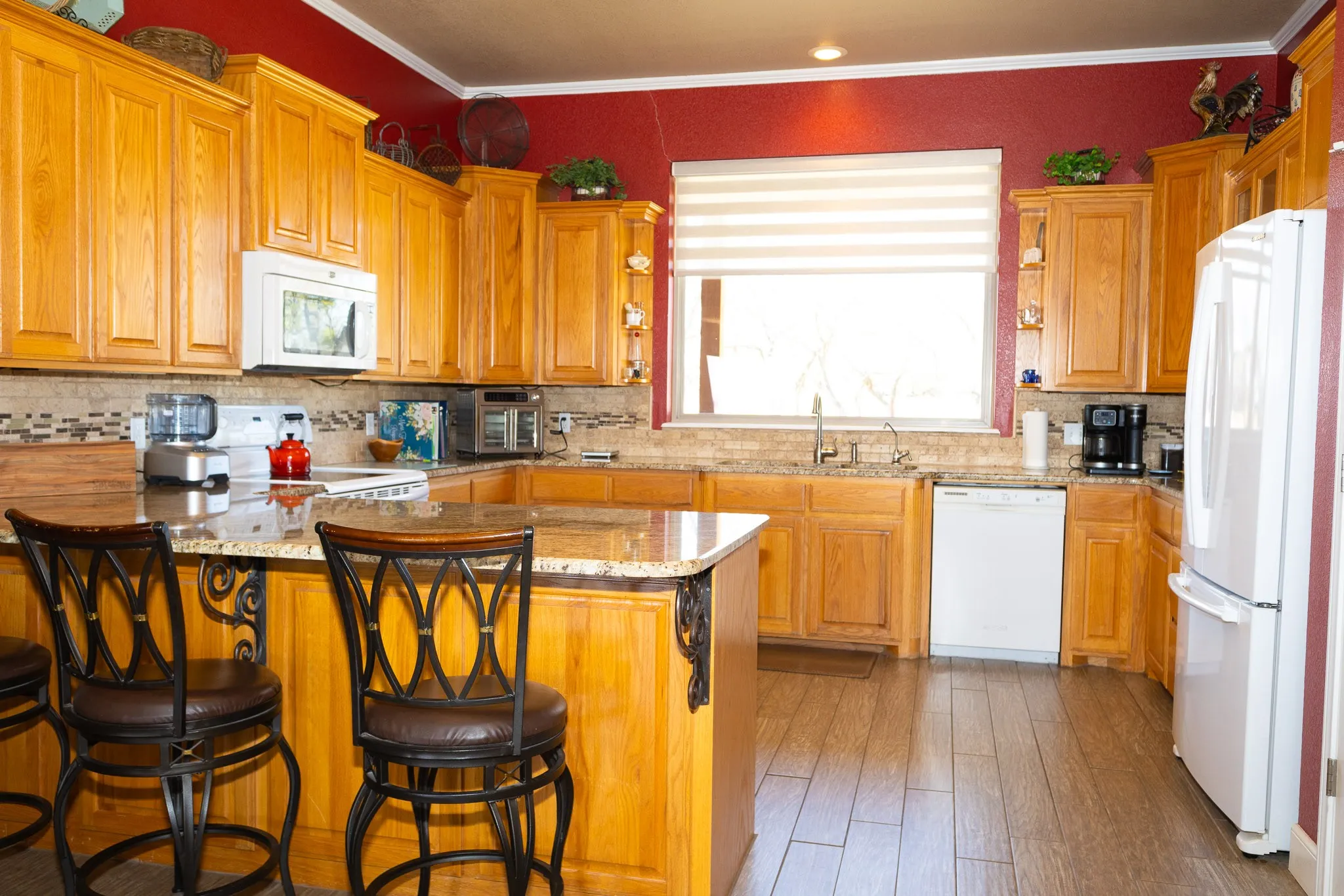 Single Family Residence For Sale in Taylor County , 213 Crooked Creek Road, Abilene, Texas 79602, 3 Bedroom, 3 Bathroom, 3 Garage spaces, 3,433 Sqft, built in 2003, mls#21178821, Real Estate Agent in Abilene, Homes For Sale in Taylor county, Homes For Sale in Abilene, Realtor in Abilene Texas, Real Estate Brokerage Independent Realty Texas, Luminita Cordes Realtor