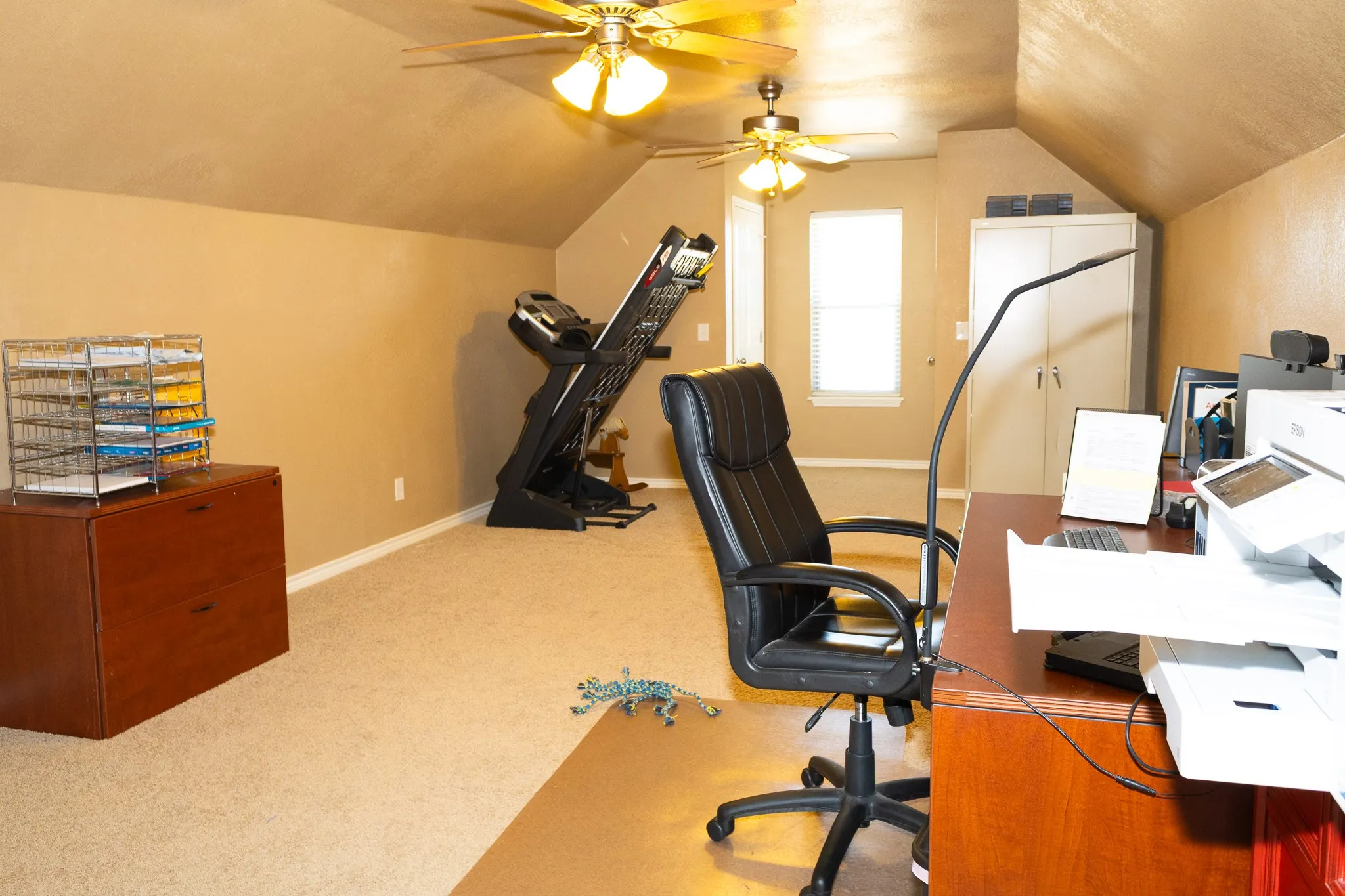 Single Family Residence For Sale in Taylor County , 213 Crooked Creek Road, Abilene, Texas 79602, 3 Bedroom, 3 Bathroom, 3 Garage spaces, 3,433 Sqft, built in 2003, mls#21178821, Real Estate Agent in Abilene, Homes For Sale in Taylor county, Homes For Sale in Abilene, Realtor in Abilene Texas, Real Estate Brokerage Independent Realty Texas, Luminita Cordes Realtor