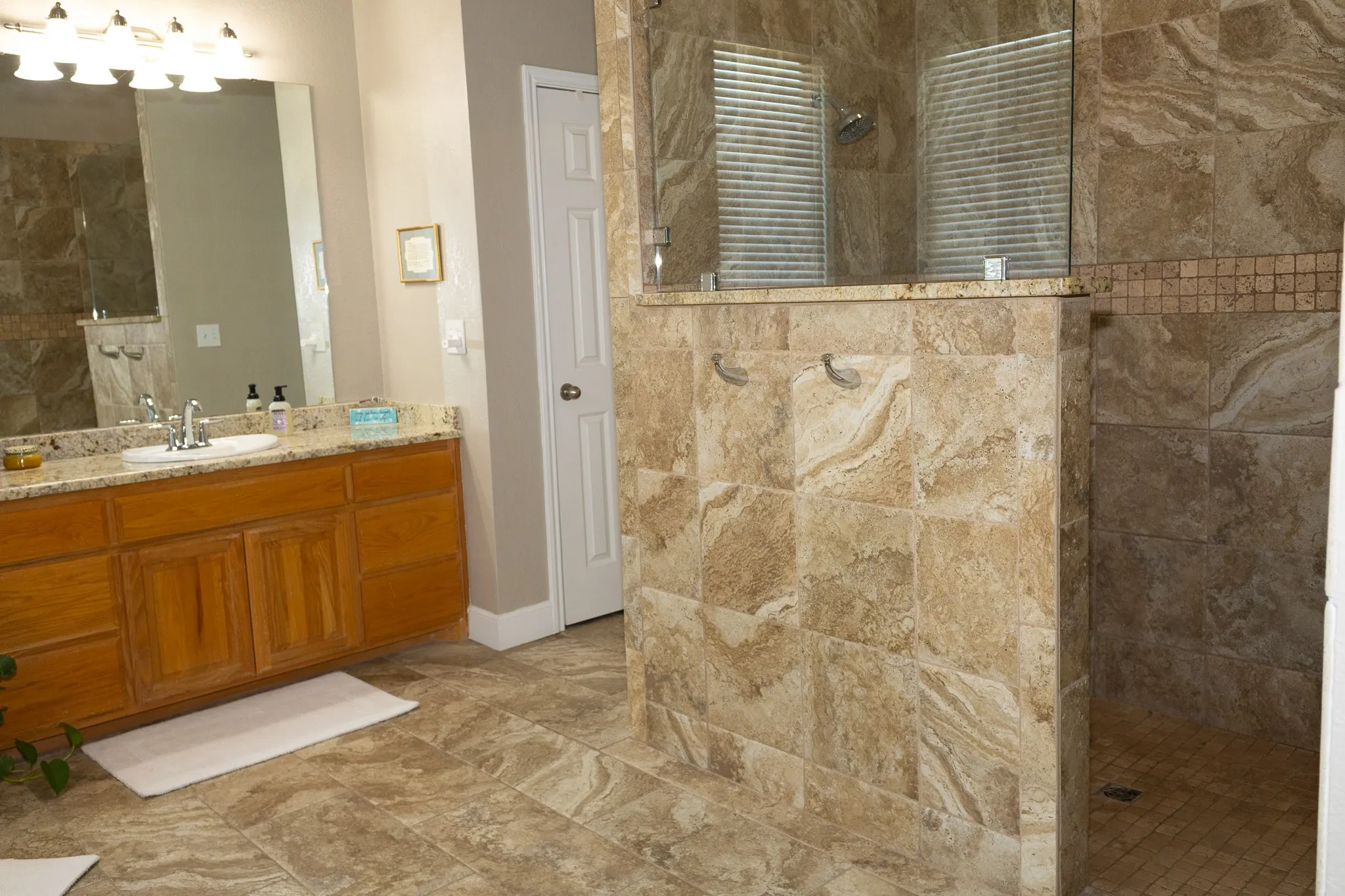Single Family Residence For Sale in Taylor County , 213 Crooked Creek Road, Abilene, Texas 79602, 3 Bedroom, 3 Bathroom, 3 Garage spaces, 3,433 Sqft, built in 2003, mls#21178821, Real Estate Agent in Abilene, Homes For Sale in Taylor county, Homes For Sale in Abilene, Realtor in Abilene Texas, Real Estate Brokerage Independent Realty Texas, Luminita Cordes Realtor
