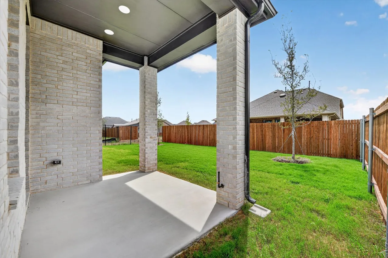 Single Family Residence For Sale in Tarrant County , 7828 Pondview Lane, Fort Worth, Texas 76123, 4 Bedroom, 3 Bathroom, 2 Garage spaces, 2,317 Sqft, built in 2026, New Construction - Incomplete, mls#21178792, Real Estate Agent in Fort Worth, Homes For Sale in Tarrant county, Homes For Sale in Fort Worth, Realtor in Fort Worth Texas, Real Estate Brokerage Independent Realty Texas, Luminita Cordes Realtor