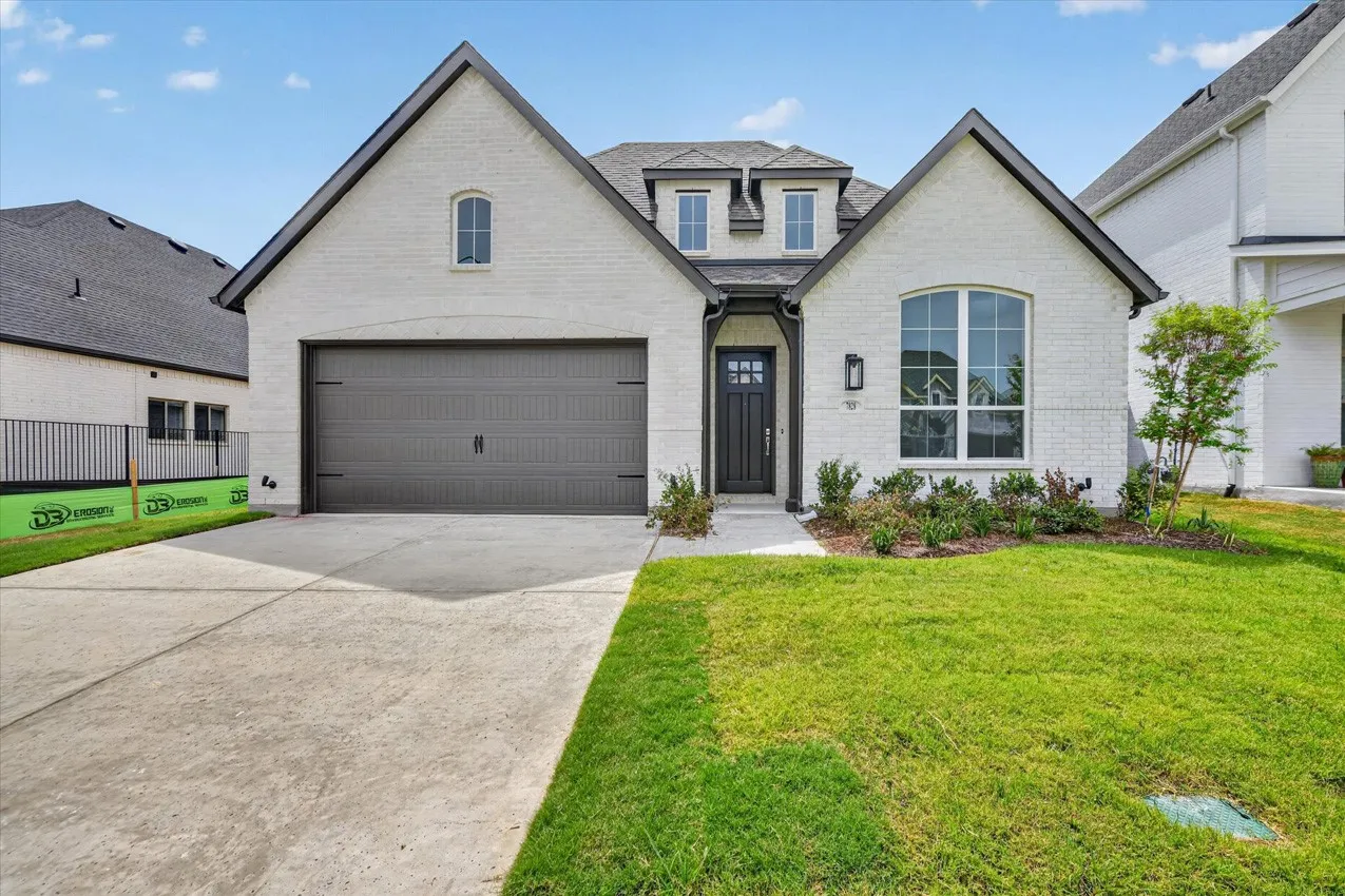Single Family Residence For Sale in Tarrant County , 7828 Pondview Lane, Fort Worth, Texas 76123, 4 Bedroom, 3 Bathroom, 2 Garage spaces, 2,317 Sqft, built in 2026, New Construction - Incomplete, mls#21178792, Real Estate Agent in Fort Worth, Homes For Sale in Tarrant county, Homes For Sale in Fort Worth, Realtor in Fort Worth Texas, Real Estate Brokerage Independent Realty Texas, Luminita Cordes Realtor