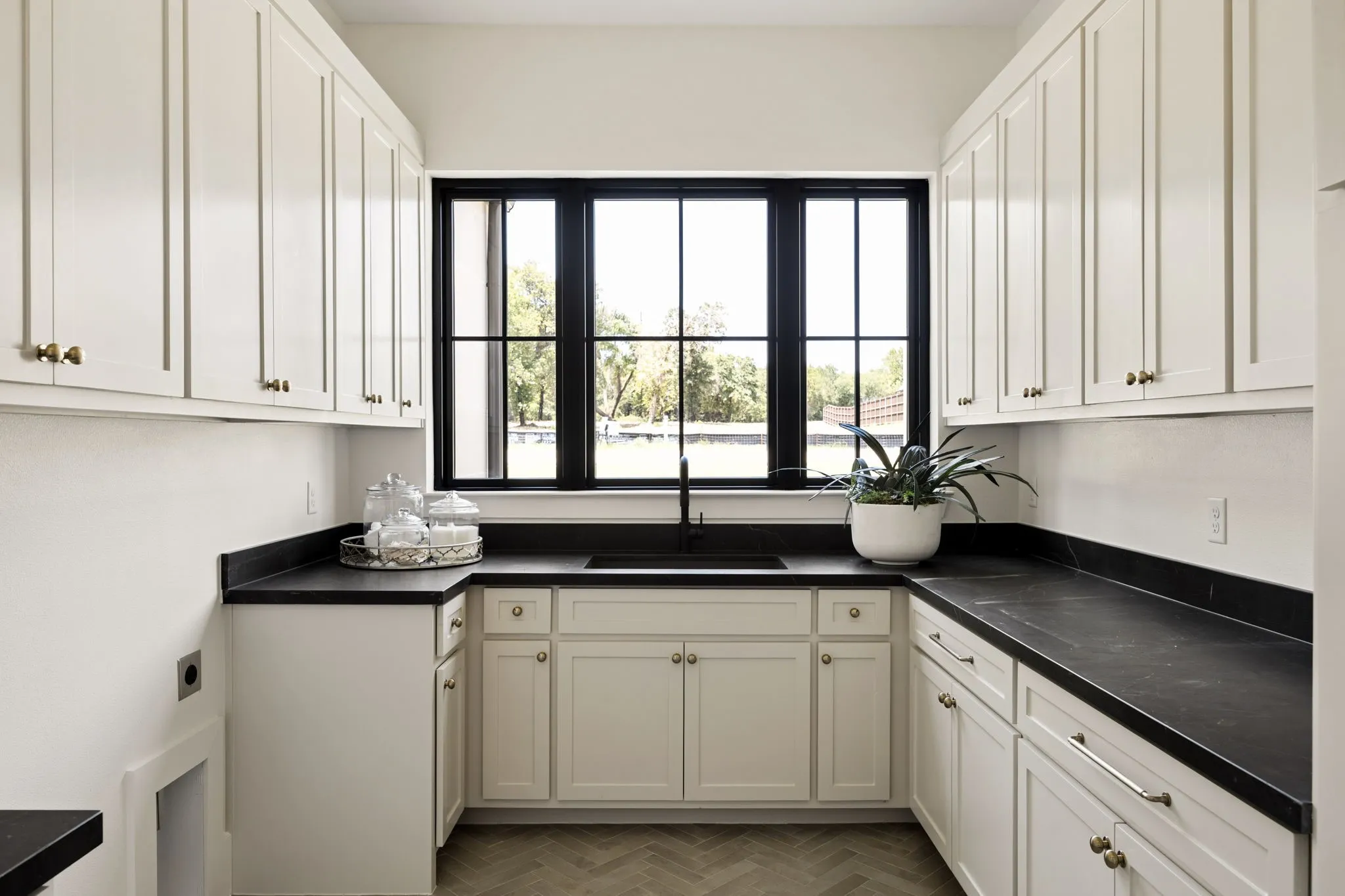 Single Family Residence For Sale in Tarrant County , 116 Park Avenue, Keller, Texas 76248, 4 Bedroom, 5 Bathroom, 3 Garage spaces, 4,758 Sqft, built in 2026, New Construction - Incomplete, mls#21177171, Real Estate Agent in Keller, Homes For Sale in Tarrant county, Homes For Sale in Keller, Realtor in Keller Texas, Real Estate Brokerage Independent Realty Texas, Luminita Cordes Realtor