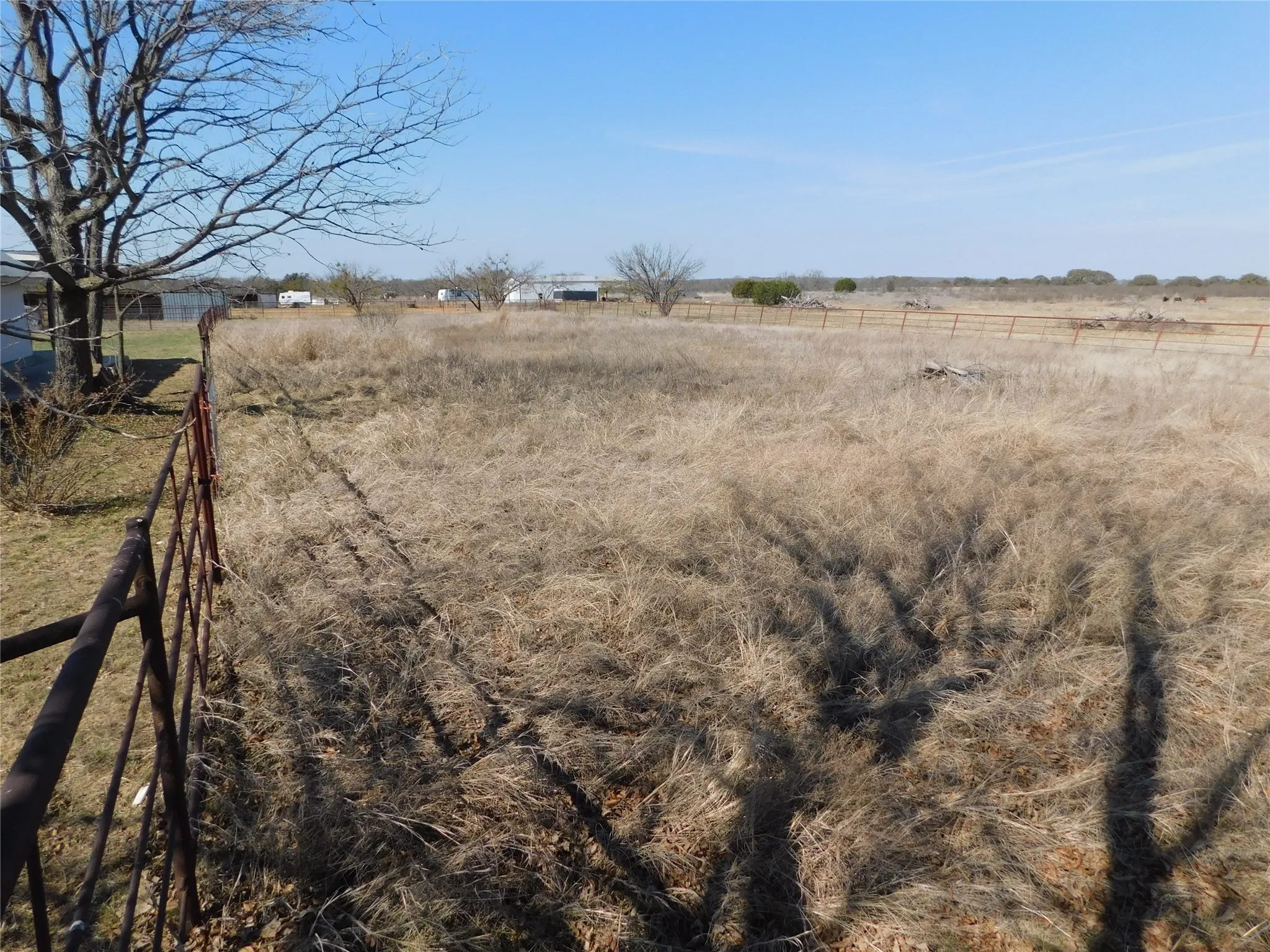 Single Family Residence For Sale in Brown County , 4405 Fm 1849, Brownwood, Texas 76801, 5 Bedroom, 5 Bathroom, 2 Garage spaces, 3,696 Sqft, built in 1995, mls#21178870, Real Estate Agent in Brownwood, Homes For Sale in Brown county, Homes For Sale in Brownwood, Realtor in Brownwood Texas, Real Estate Brokerage Independent Realty Texas, Luminita Cordes Realtor