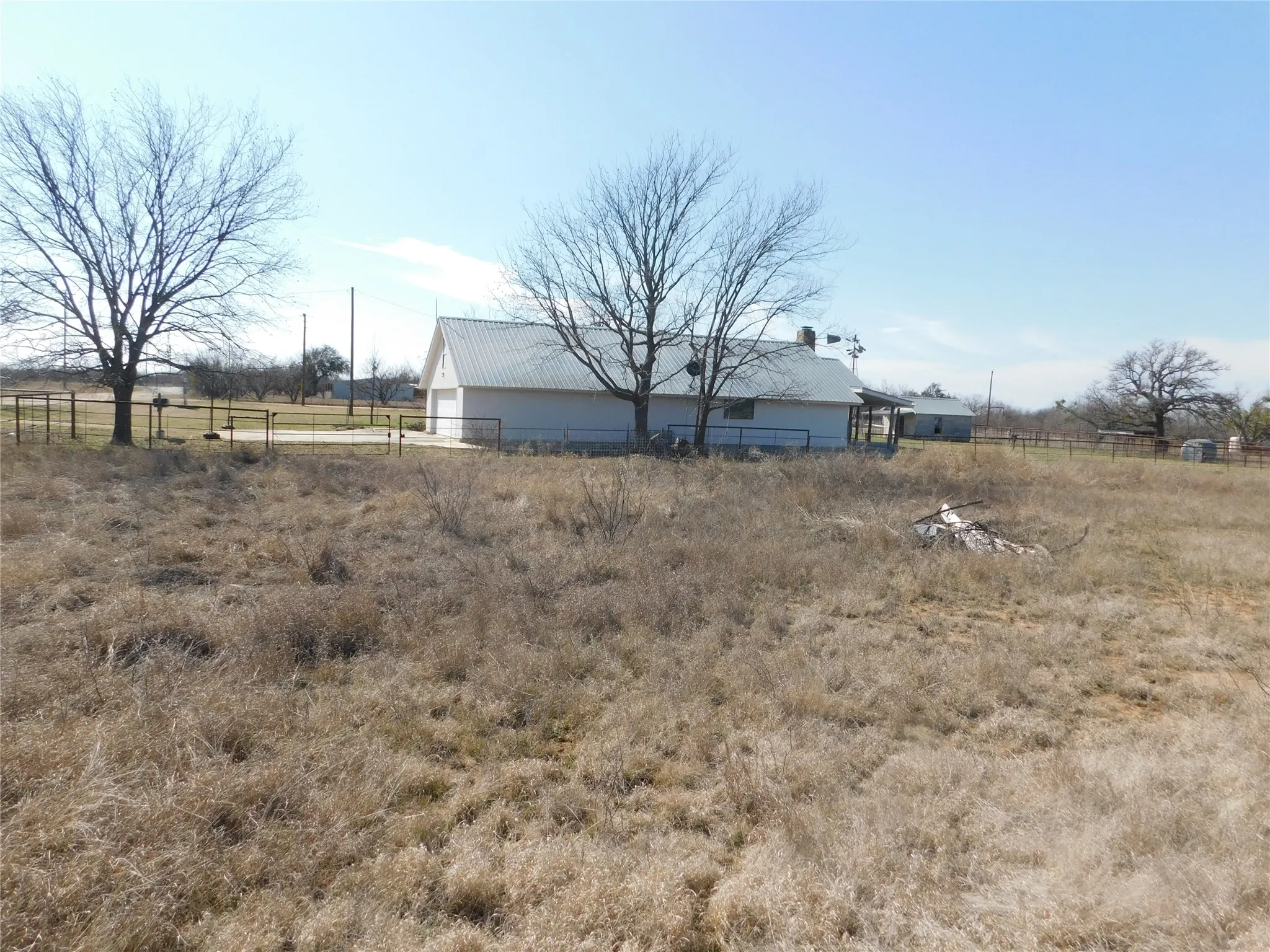 Single Family Residence For Sale in Brown County , 4405 Fm 1849, Brownwood, Texas 76801, 5 Bedroom, 5 Bathroom, 2 Garage spaces, 3,696 Sqft, built in 1995, mls#21178870, Real Estate Agent in Brownwood, Homes For Sale in Brown county, Homes For Sale in Brownwood, Realtor in Brownwood Texas, Real Estate Brokerage Independent Realty Texas, Luminita Cordes Realtor