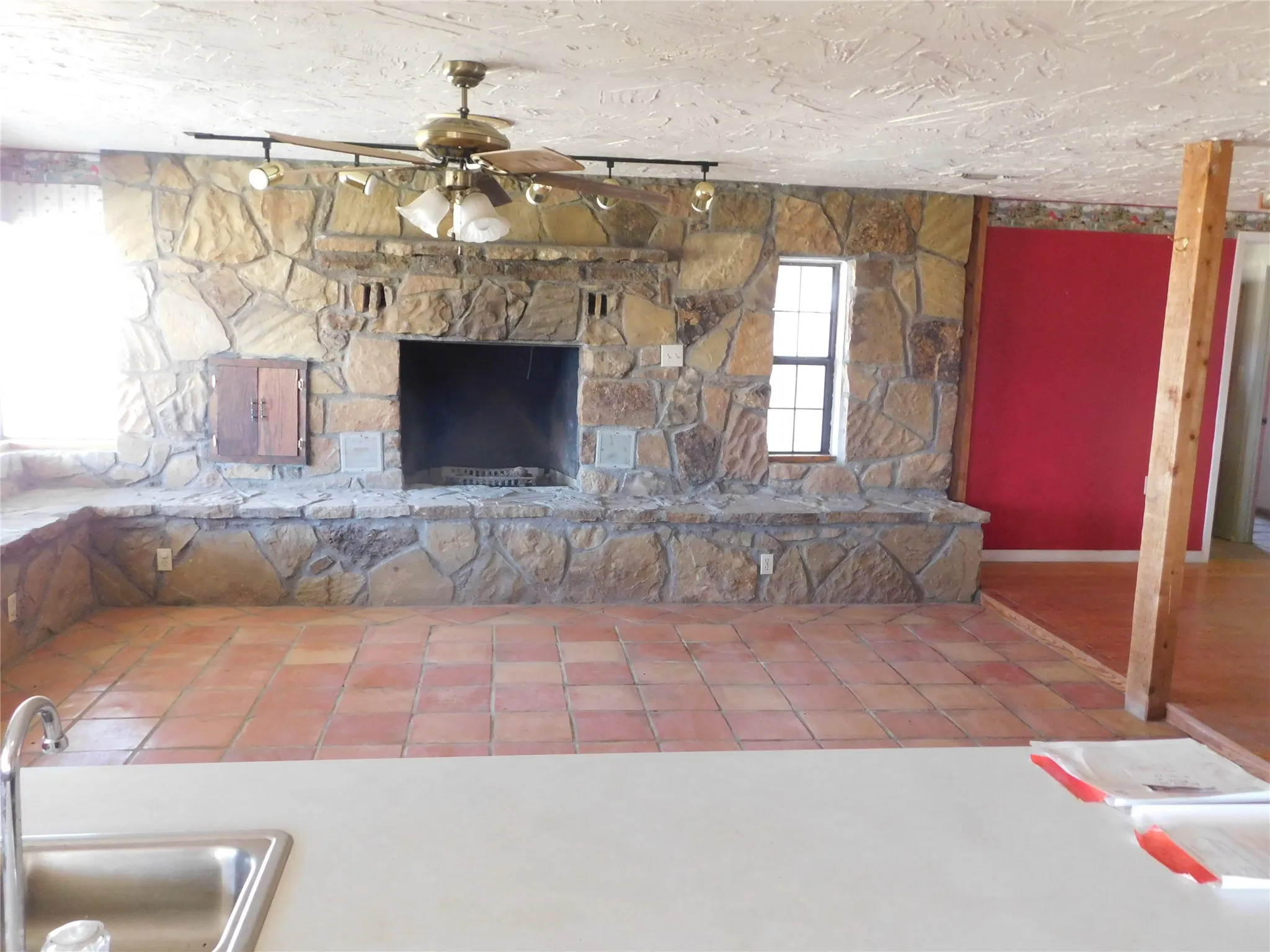 Single Family Residence For Sale in Brown County , 4405 Fm 1849, Brownwood, Texas 76801, 5 Bedroom, 5 Bathroom, 2 Garage spaces, 3,696 Sqft, built in 1995, mls#21178870, Real Estate Agent in Brownwood, Homes For Sale in Brown county, Homes For Sale in Brownwood, Realtor in Brownwood Texas, Real Estate Brokerage Independent Realty Texas, Luminita Cordes Realtor