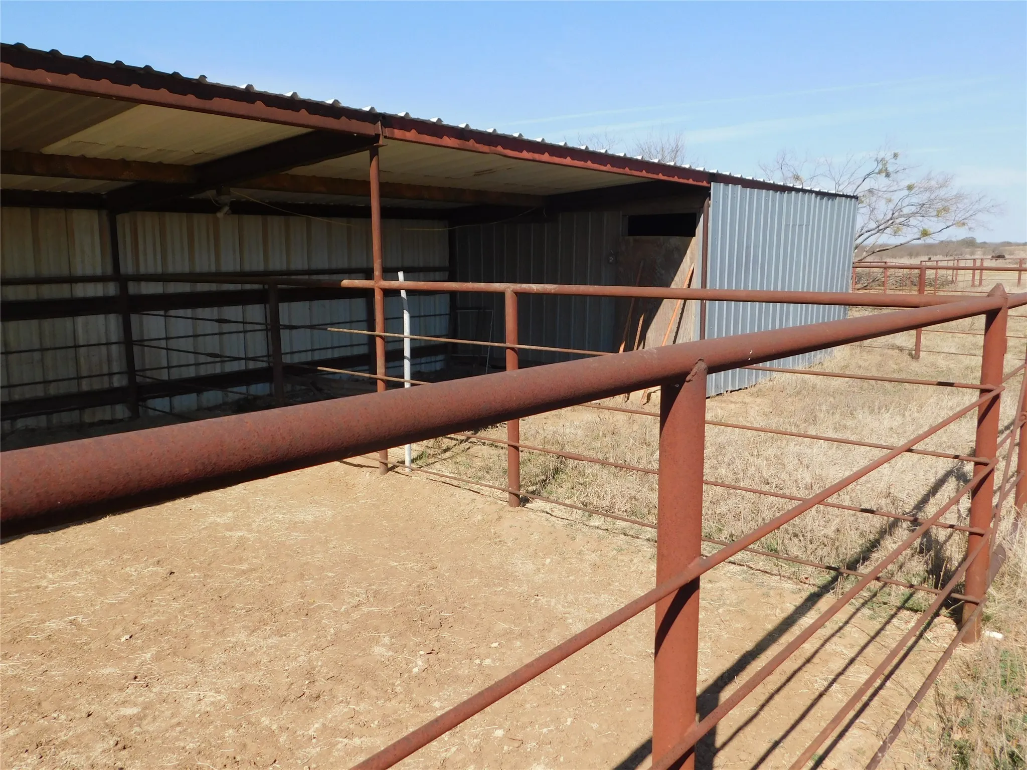 Single Family Residence For Sale in Brown County , 4405 Fm 1849, Brownwood, Texas 76801, 5 Bedroom, 5 Bathroom, 2 Garage spaces, 3,696 Sqft, built in 1995, mls#21178870, Real Estate Agent in Brownwood, Homes For Sale in Brown county, Homes For Sale in Brownwood, Realtor in Brownwood Texas, Real Estate Brokerage Independent Realty Texas, Luminita Cordes Realtor