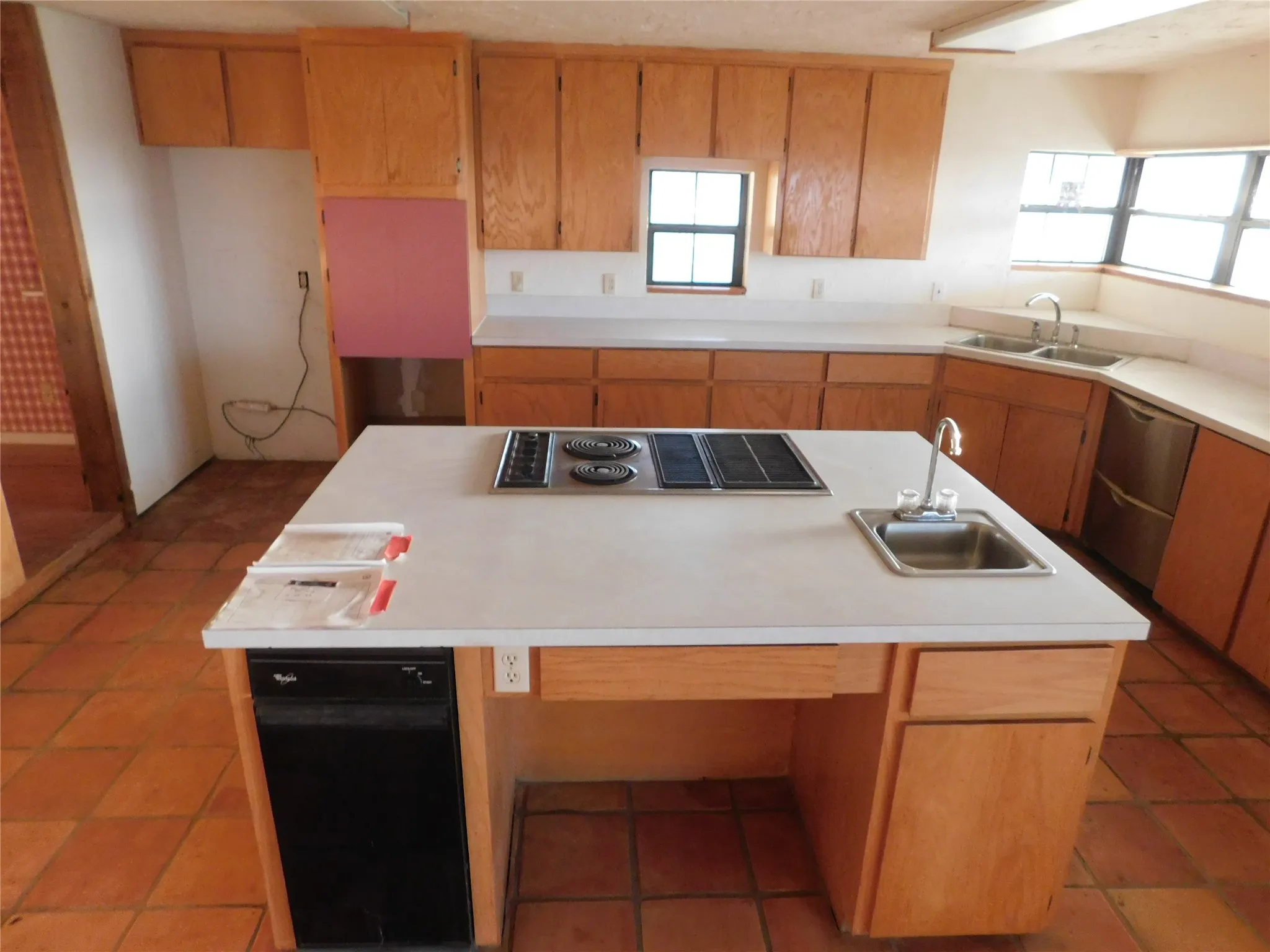 Single Family Residence For Sale in Brown County , 4405 Fm 1849, Brownwood, Texas 76801, 5 Bedroom, 5 Bathroom, 2 Garage spaces, 3,696 Sqft, built in 1995, mls#21178870, Real Estate Agent in Brownwood, Homes For Sale in Brown county, Homes For Sale in Brownwood, Realtor in Brownwood Texas, Real Estate Brokerage Independent Realty Texas, Luminita Cordes Realtor