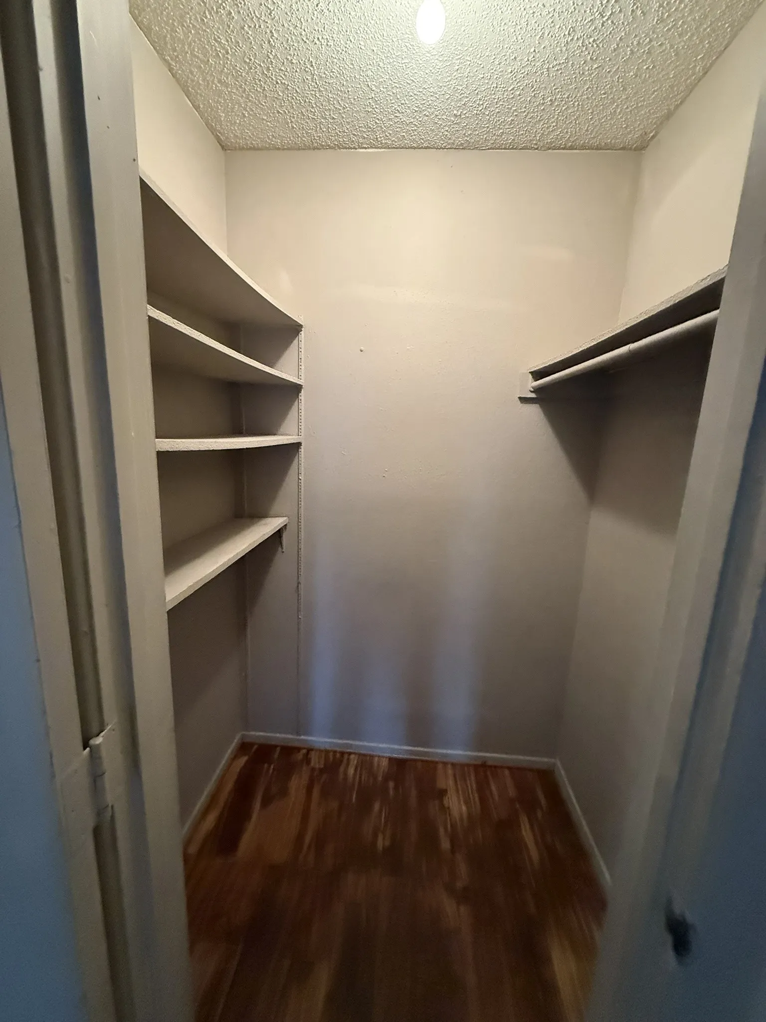 Condominium For Sale in Dallas County , 6050 Melody Lane 308, Dallas, Texas 75231, 1 Bedroom, 1 Bathroom, Garage spaces, 787 Sqft, built in 1979, mls#21178683, Real Estate Agent in Dallas, Homes For Sale in Dallas county, Homes For Sale in Dallas, Realtor in Dallas Texas, Real Estate Brokerage Independent Realty Texas, Luminita Cordes Realtor